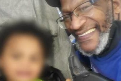 Der 2-jährige David Conde Jr. verhungerte, weil sein Vater an Herzversagen gestorben war.