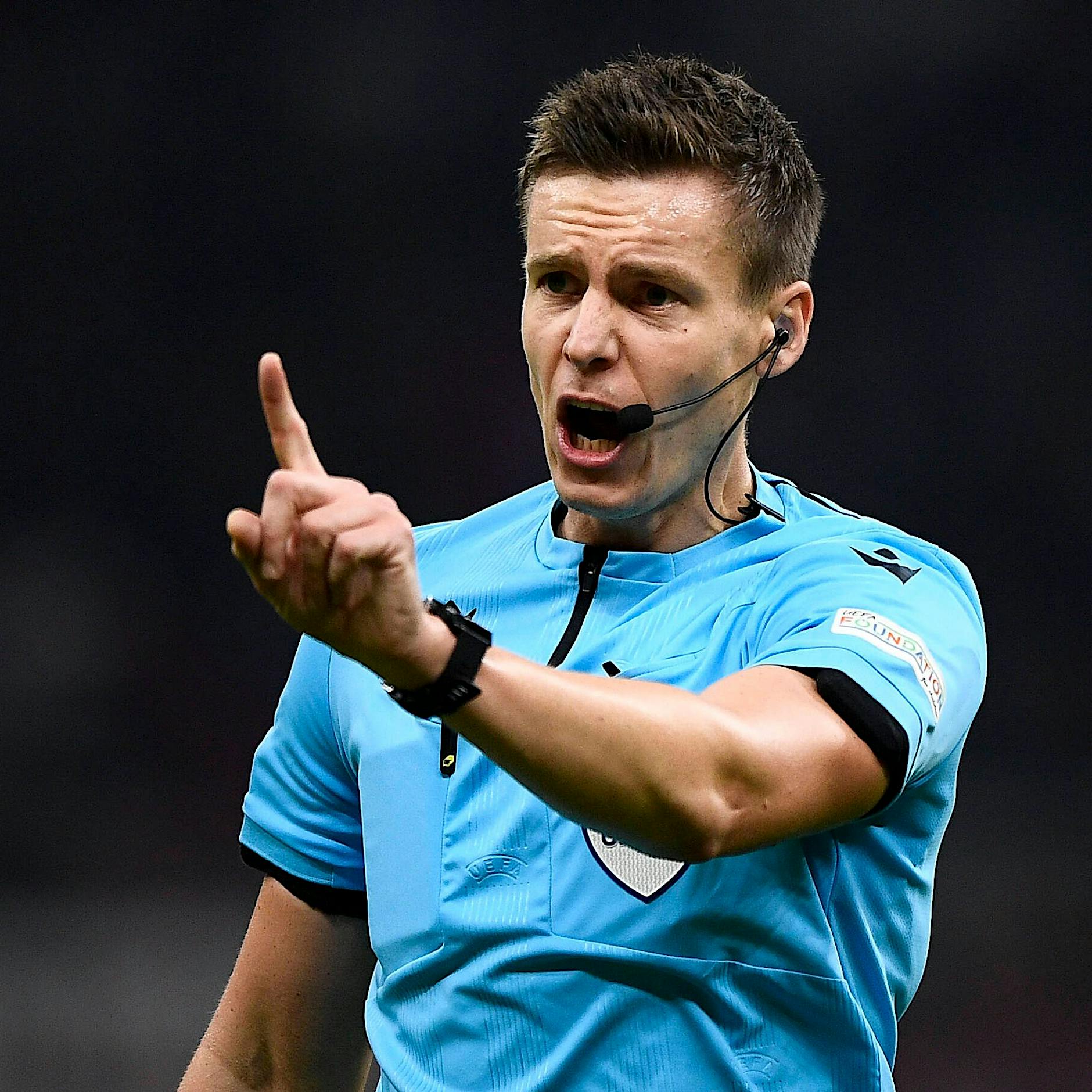 Lichtenberg goes Katar: Ein Berliner darf bei der WM als Schiedsrichter ran