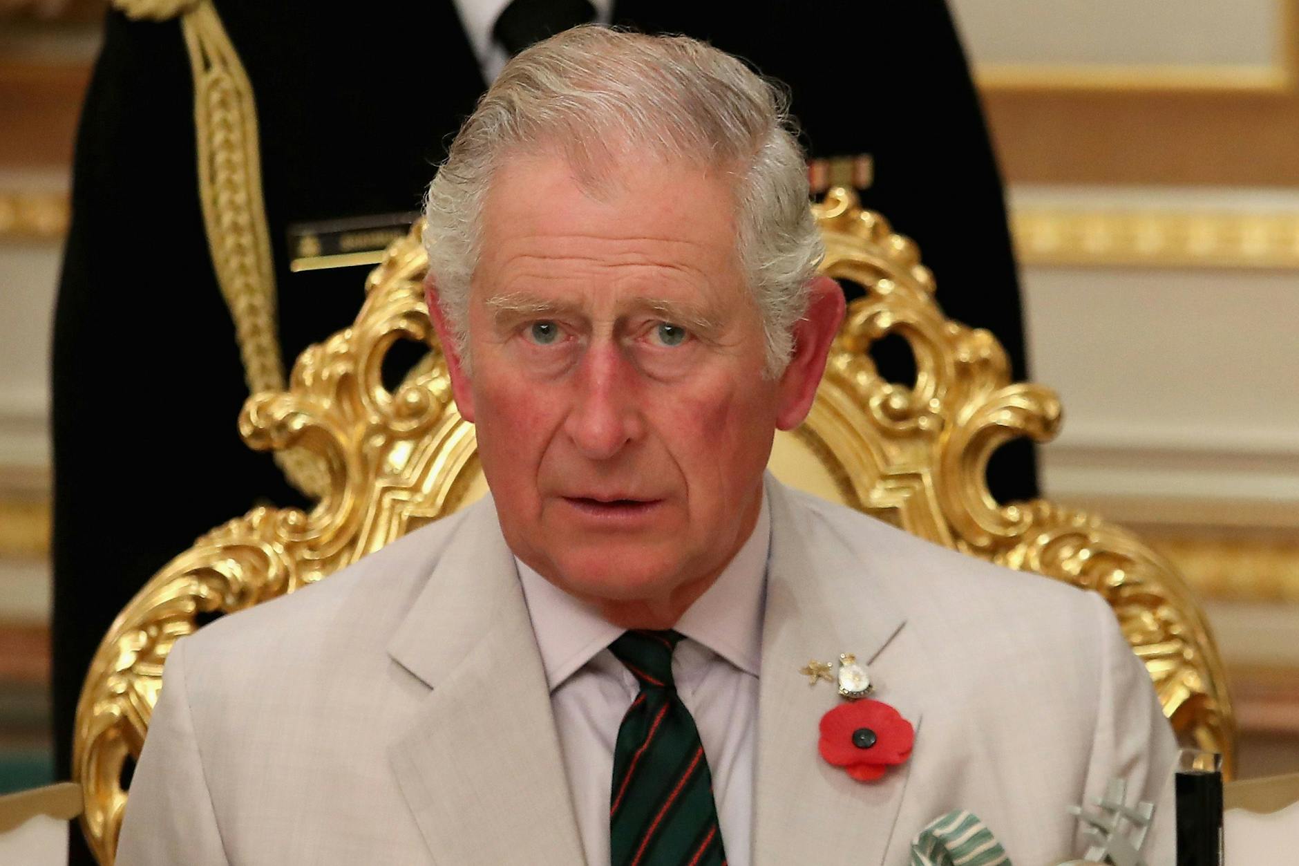 Prinz Charles am Tisch. Auf dem findet Foie gras keinen Platz mehr.