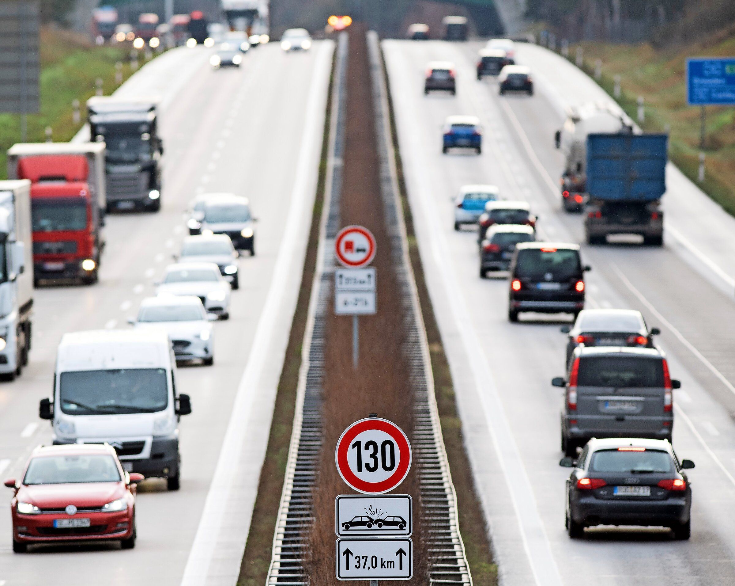 Image - Bund beendet Tempolimit auf der A13 , trotz weniger Unfällen und Verletzten