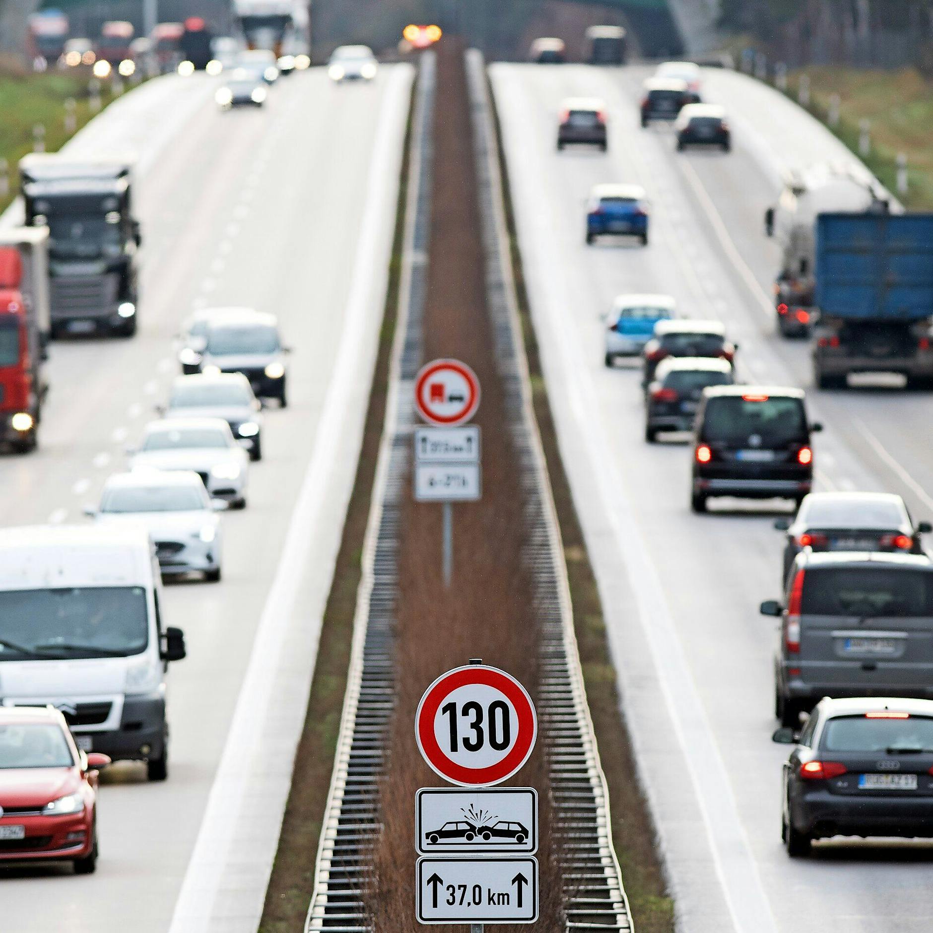 Bund beendet Tempolimit auf der A13 , trotz weniger Unfällen und Verletzten