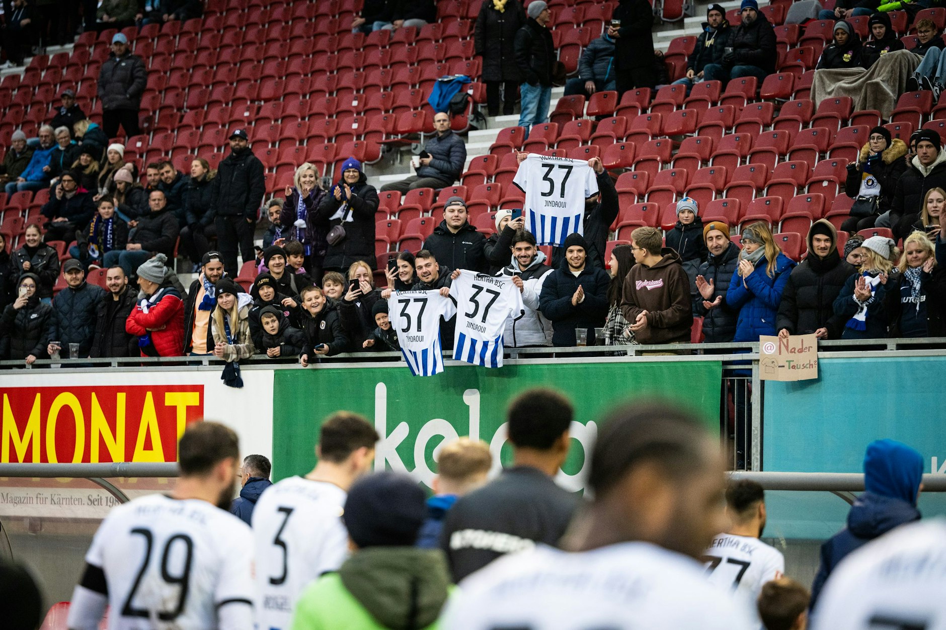 Social-Media-Star und U23-Spieler Nader El-Jindaoui, der erstmals bei den Profis von Hertha BSC dabei war, wurde auch in Österreich von seinen Fans bejubelt.&nbsp;