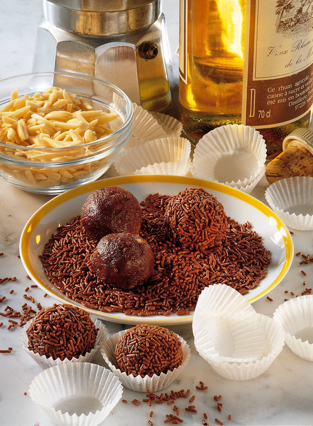 Weihnachtliches Rezept für köstliche Rumkugeln: Schnell gemacht und das perfekte kleine Geschenk