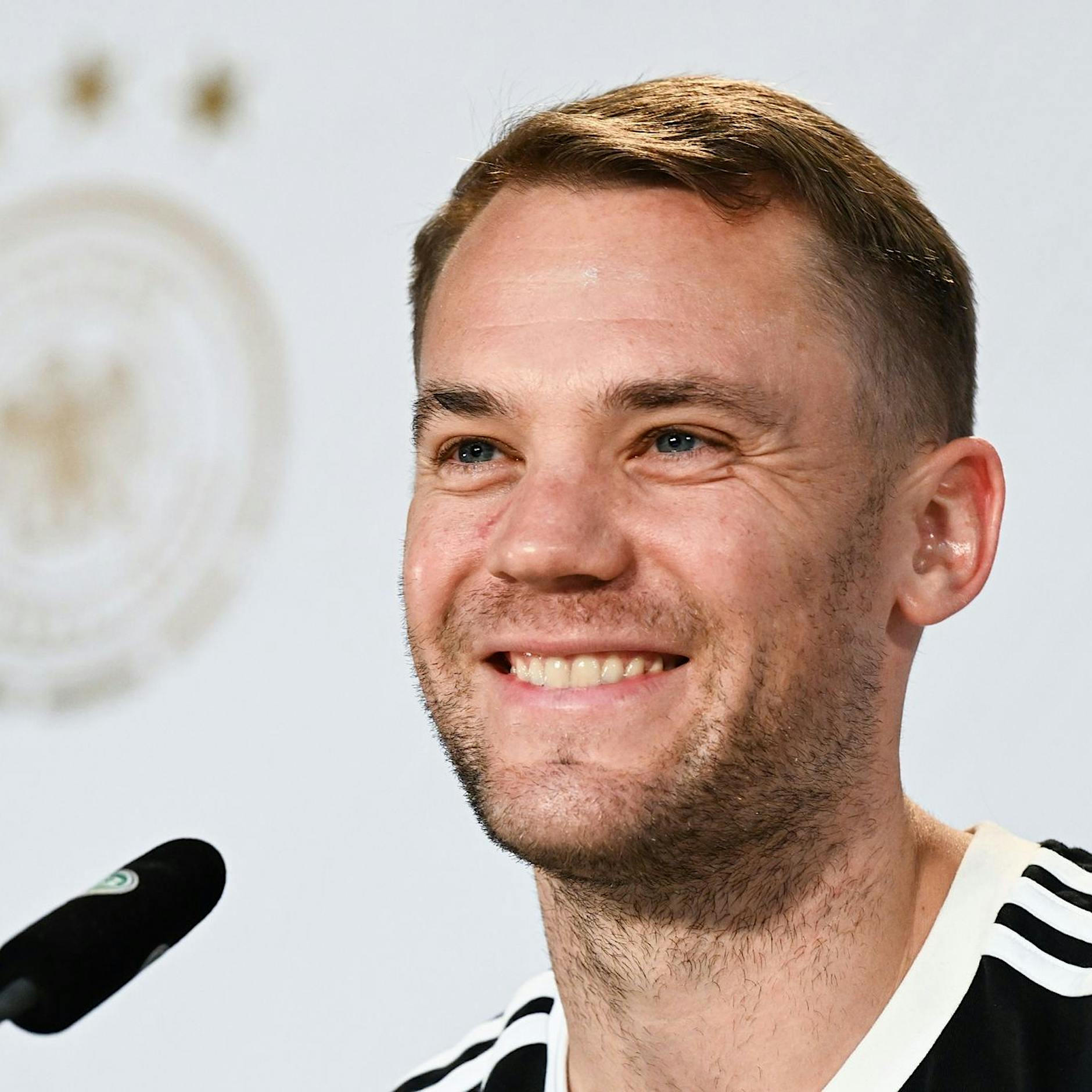 Neuer hält an One-Love-Binde fest