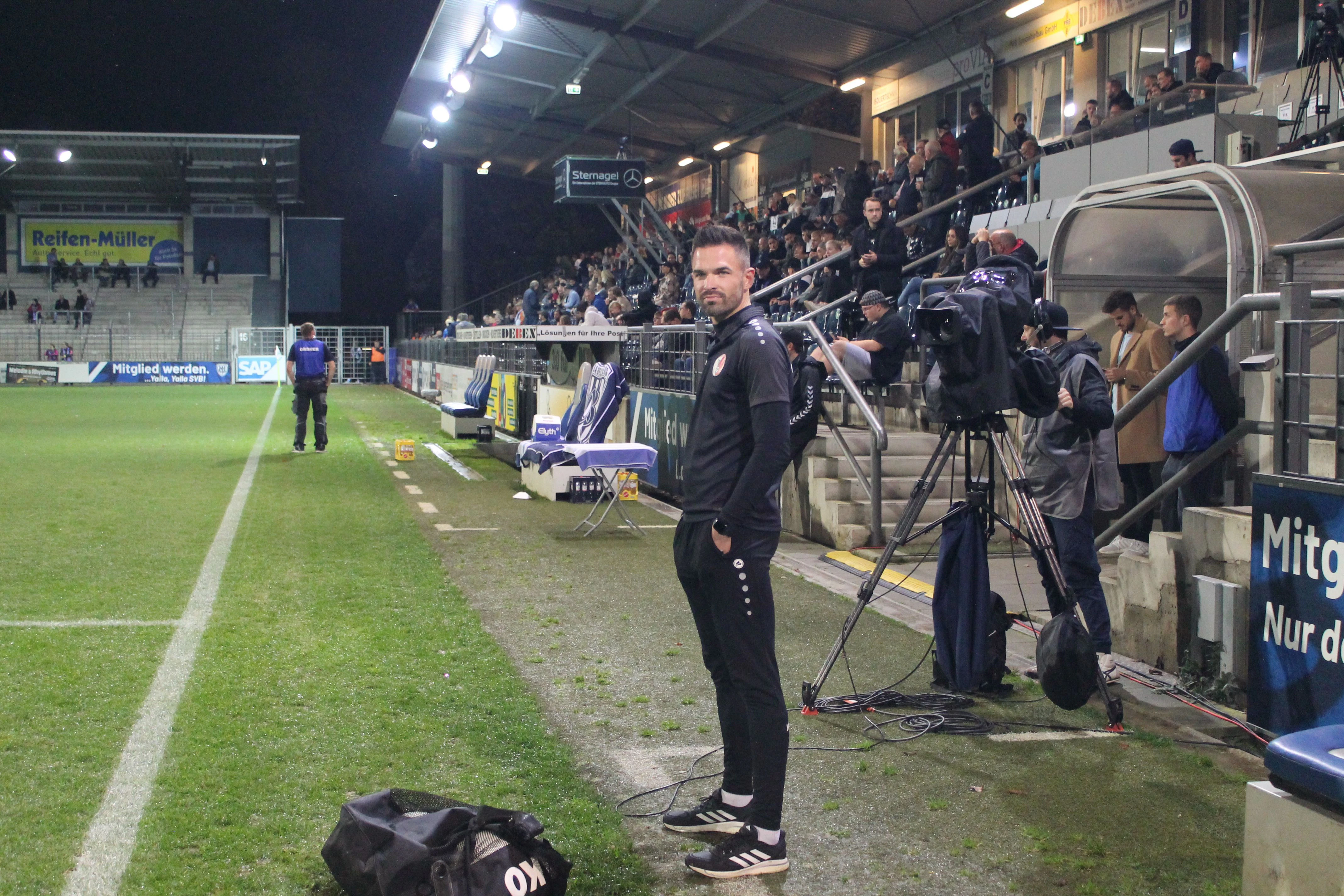 Archiv - BAK-Coach Benjamin Duda verlor mit seinem Team zum dritten Mal in Folge.