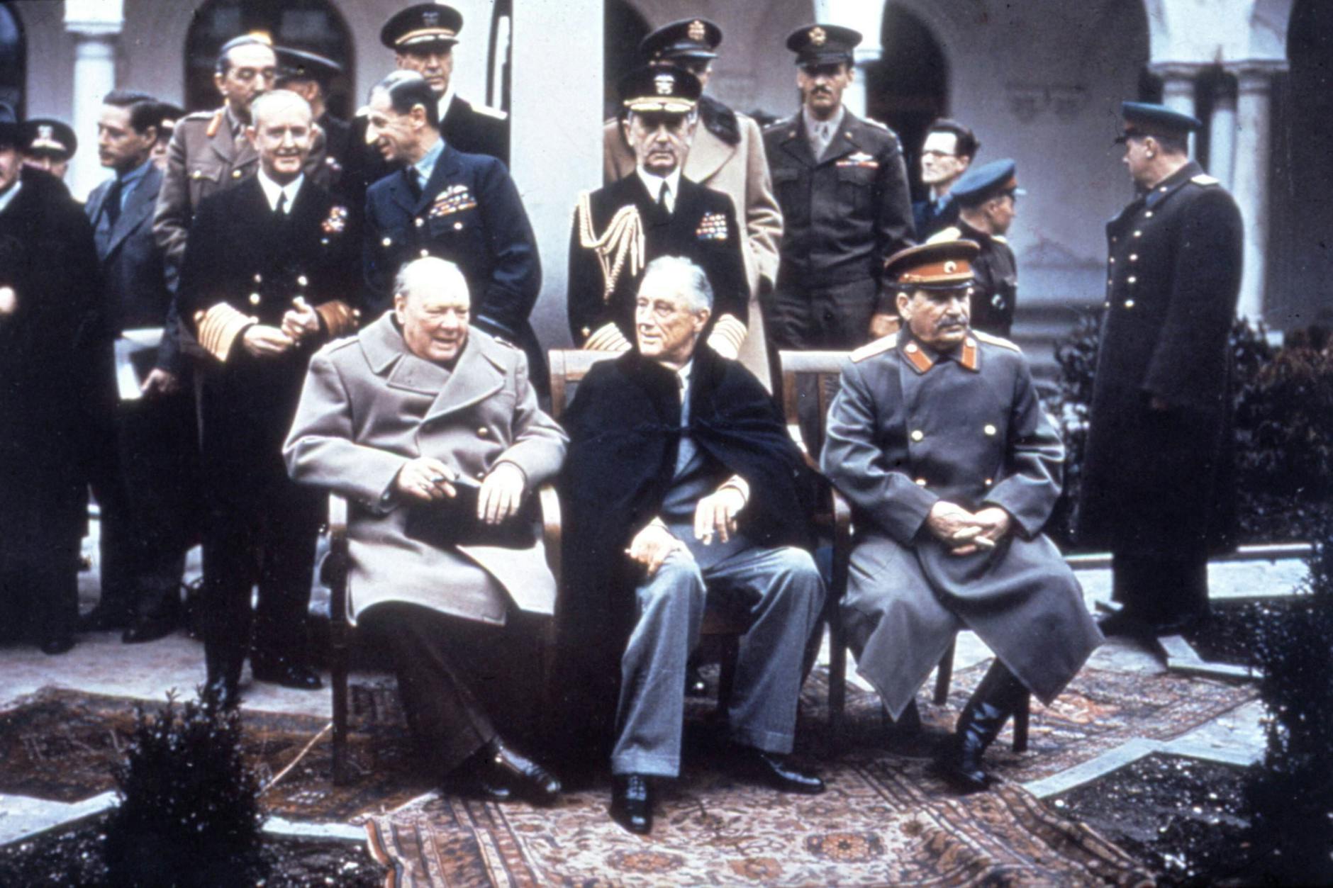 Anfang Februar 1945 beschlossen die Alliierten in Jalta, die künftige deutsche Presse zu entnazifizieren: Churchill, Roosevelt und Stalin (v. l. r.).