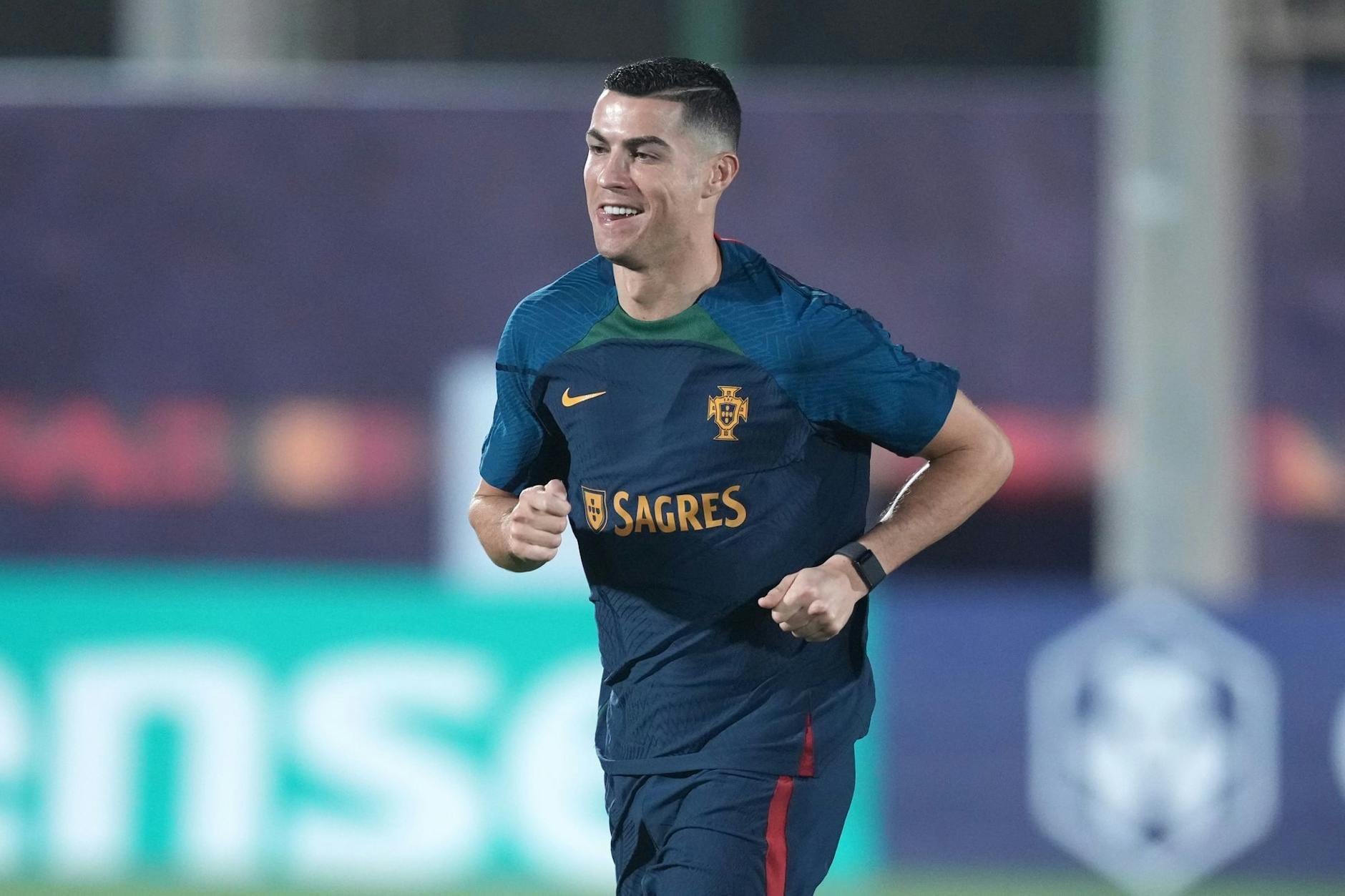 Seit Sommer wollte Cristiano Ronaldo von ManU weg, jetzt hat sich der Klub vom nörgelnden Superstar getrennt.