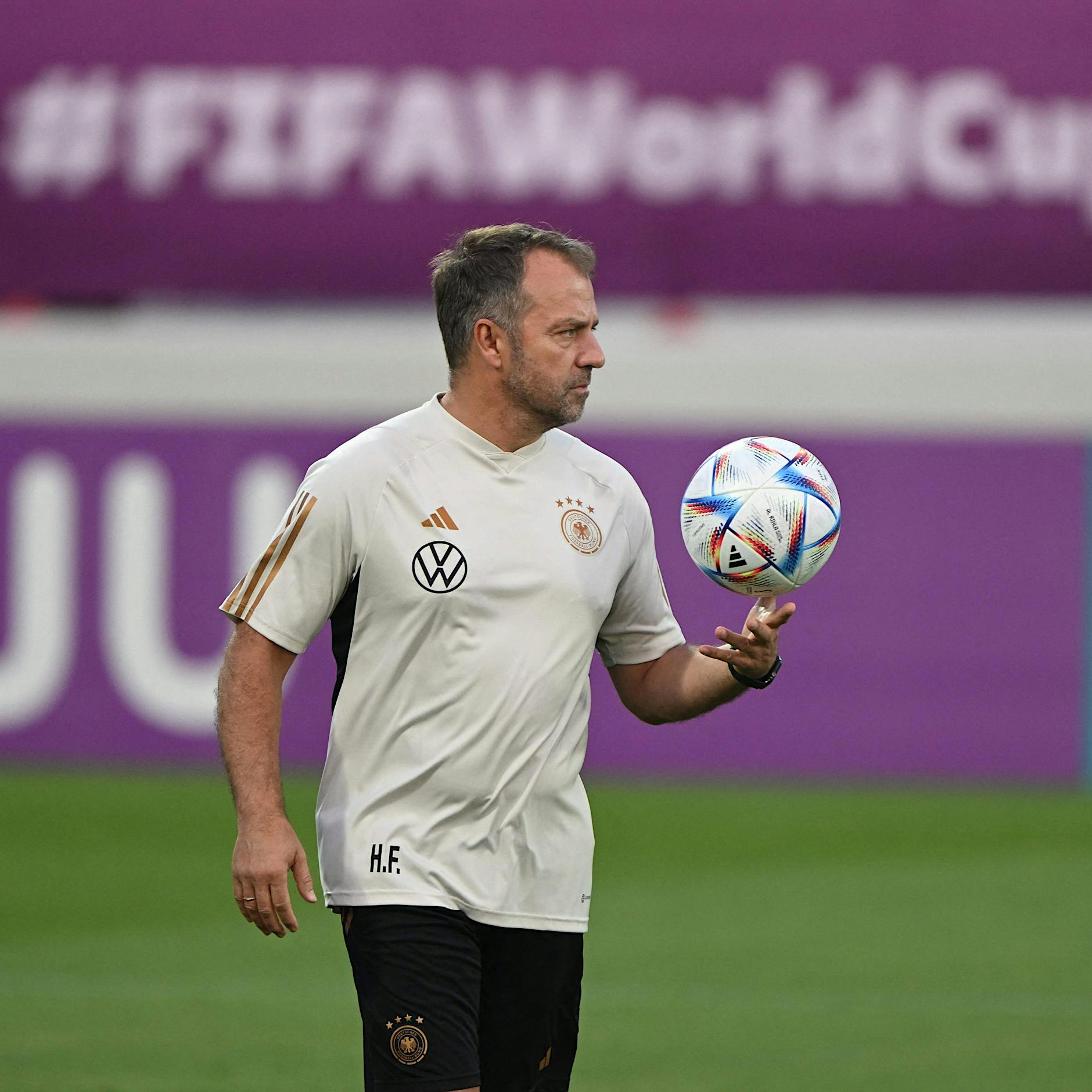 Politik statt Sport: Die Binden-Affäre überschattet das erste Spiel der DFB-Elf