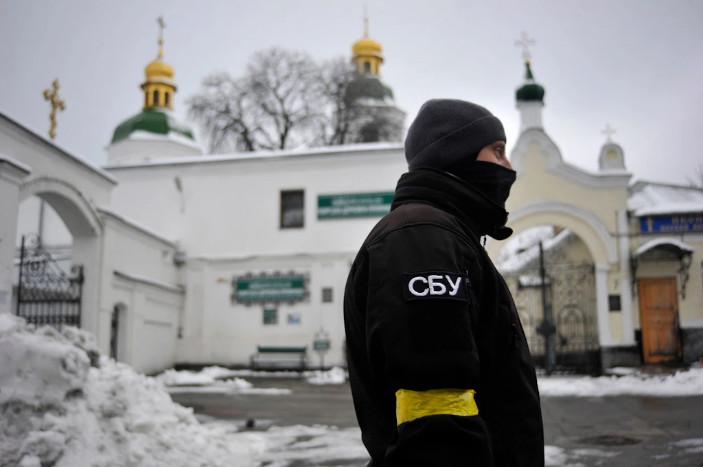 Razzia: Ukrainische Agenten beschlagnahmen russische Propaganda