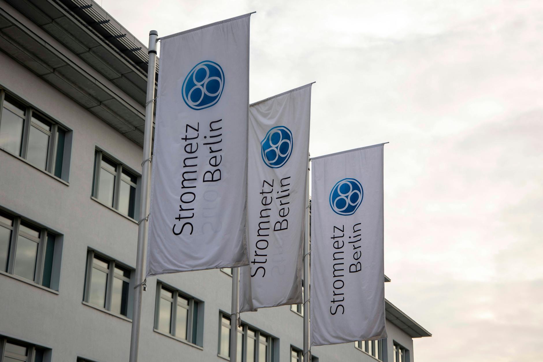 Neue Regelungen der Bundesnetzagentur sehen eine Stromdrosselung bei Wärmepumpen, Ladesäulen und anderen steuerbaren Geräten vor. Wie könnte sie aussehen?