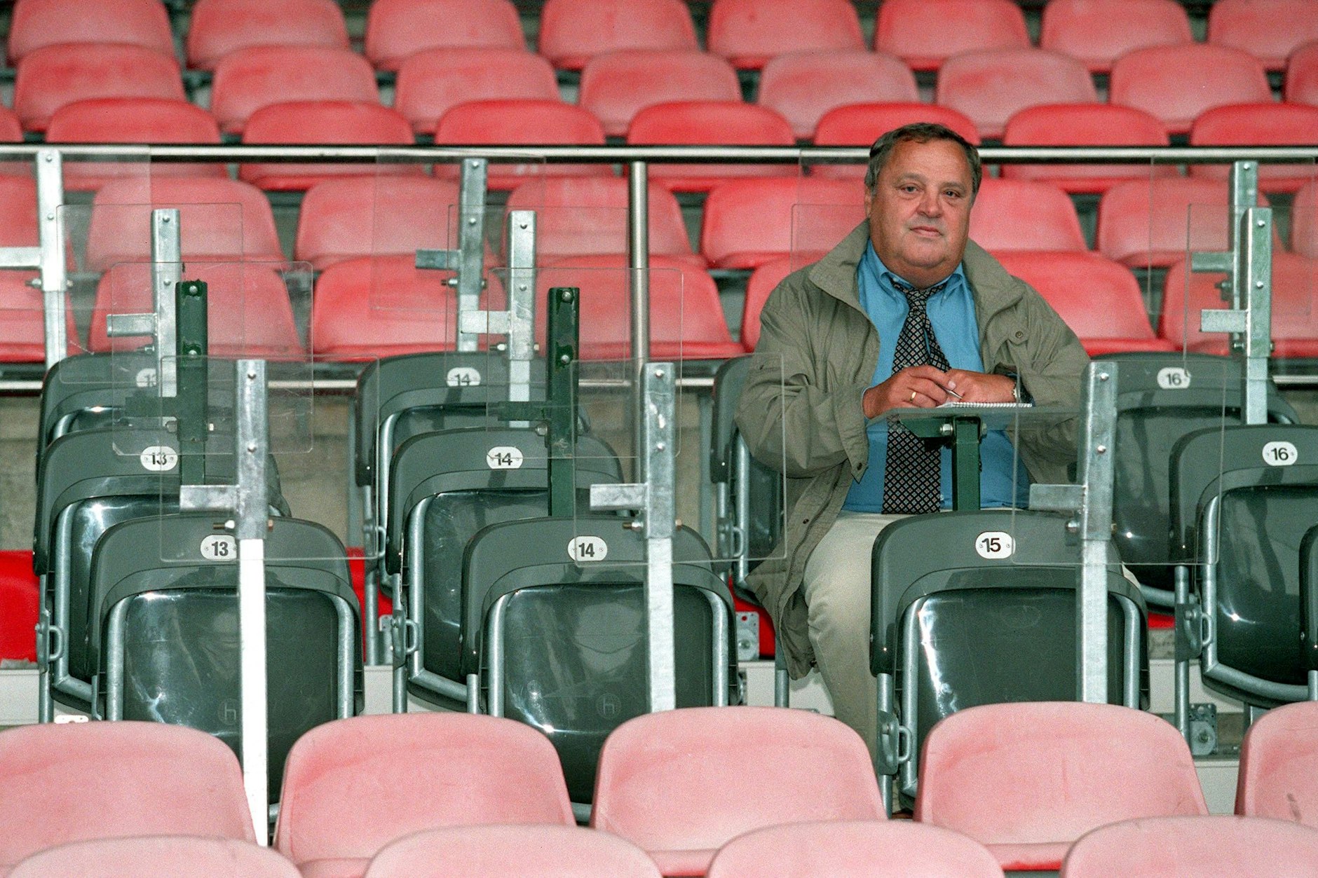Jürgen Nöldner als Journalist auf der Pressetribüne