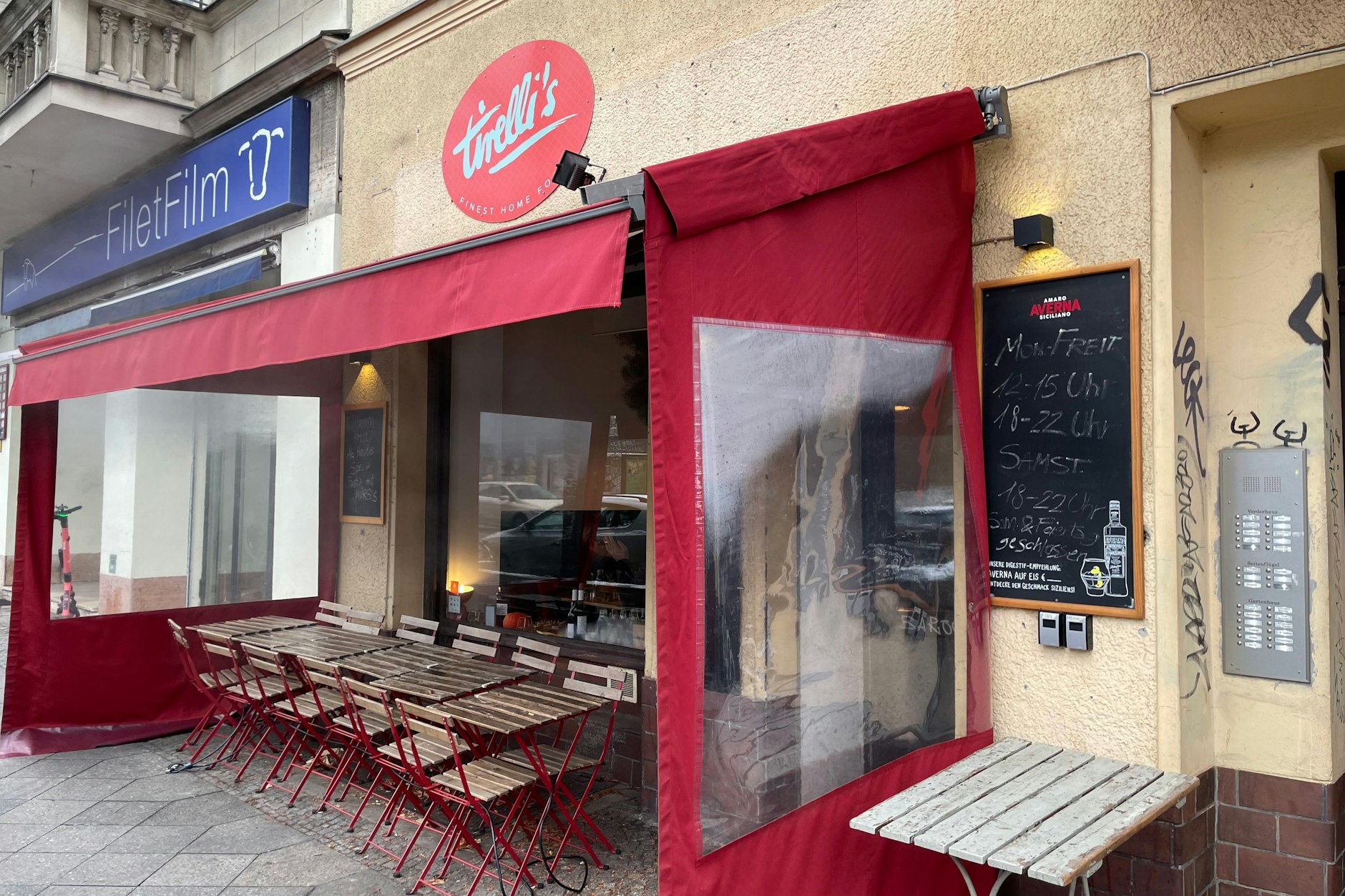 Schmucklos, aber völlig in Ordnung: das Tirelli’s an der viel befahrenen Kreuzbergstraße