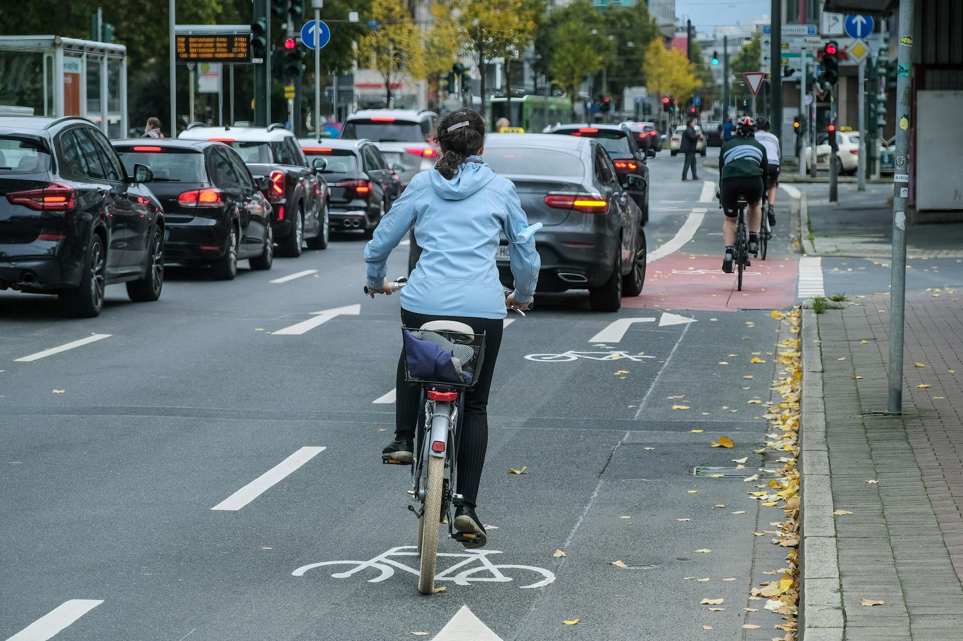 Auto gegen Radfahrer oder Rad gegen Autofahrer - eine Ansichtssache.