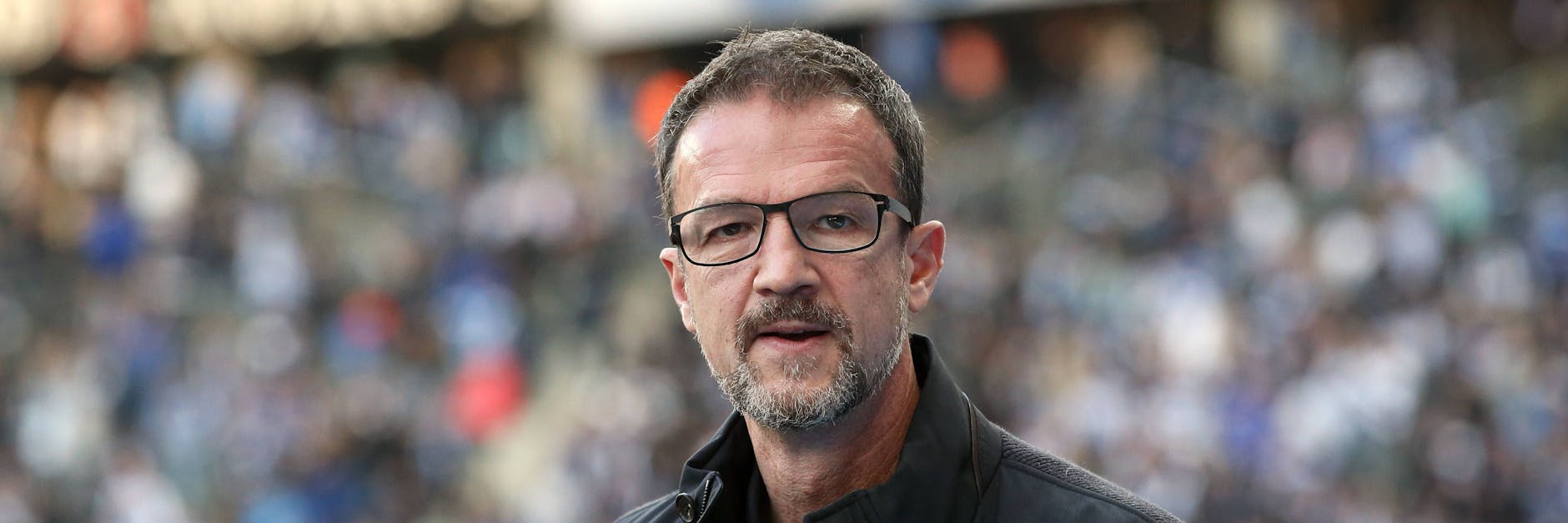 Hertha-Boss Fredi Bobic staunt über die Mega-Nachspielzeiten bei der WM in Katar und kritisiert die Fifa nicht nur deswegen.