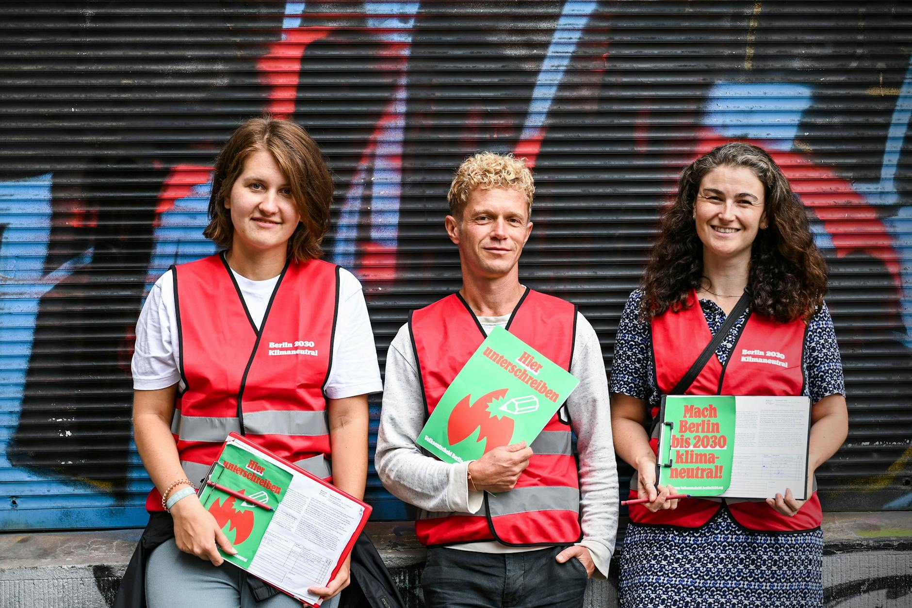 Unterschriftensammler für das Volksbegehren „Berlin 2030 klimaneutral“