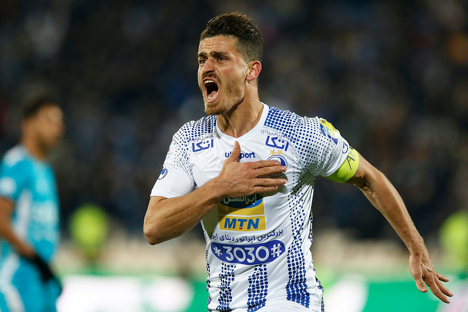 Voria Ghafouri bei einem Fußballspiel für den Teheraner Esteghlal F. C.