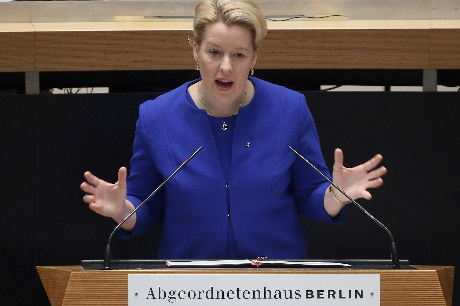 Franziska Giffey (SPD) muss um ihren Bürgermeister-Posten bei der Wiederholungswahl um ihren Posten bangen.