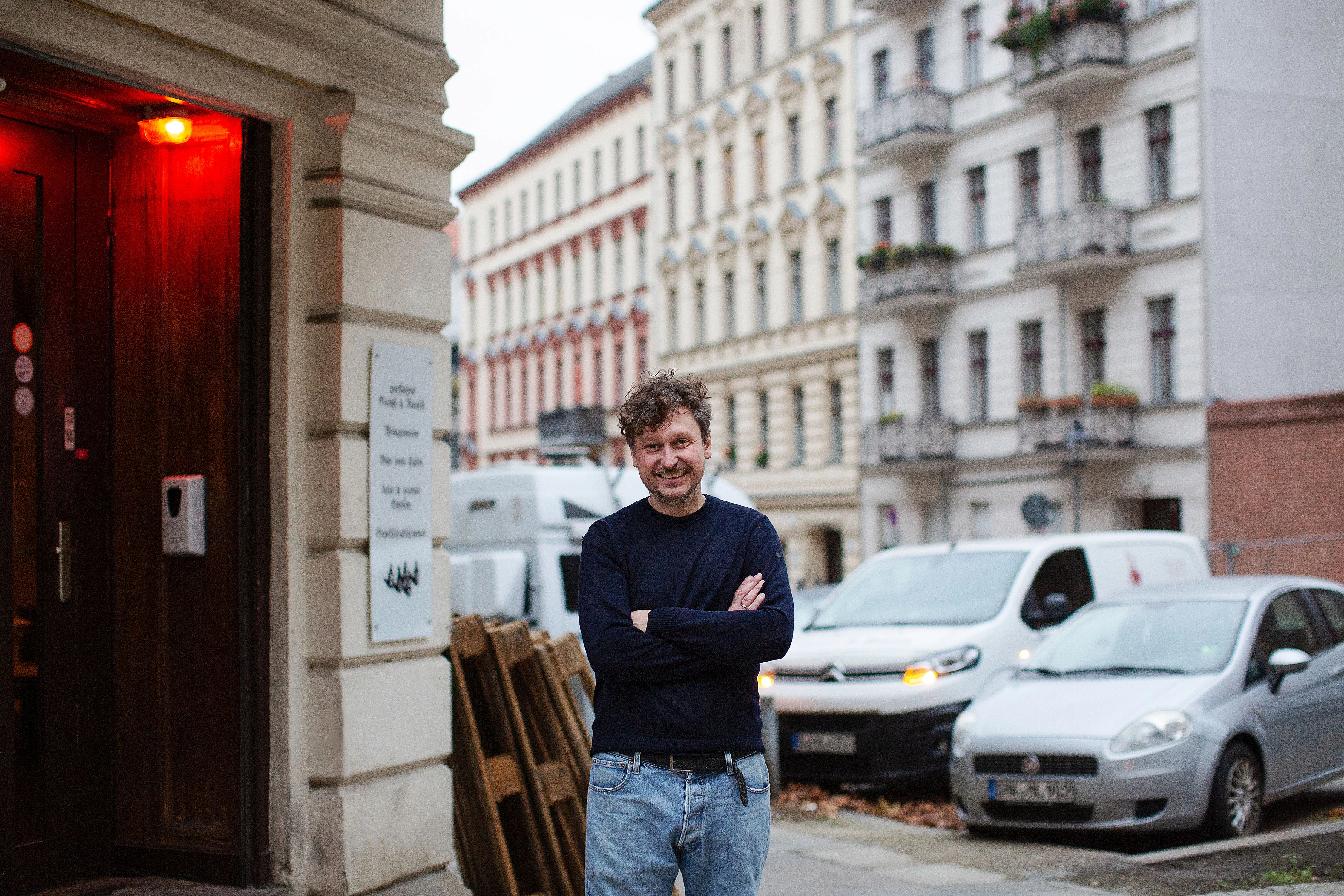 Tomasz Dorniak, der Besitzer des Weinvereins Kreuzberg.