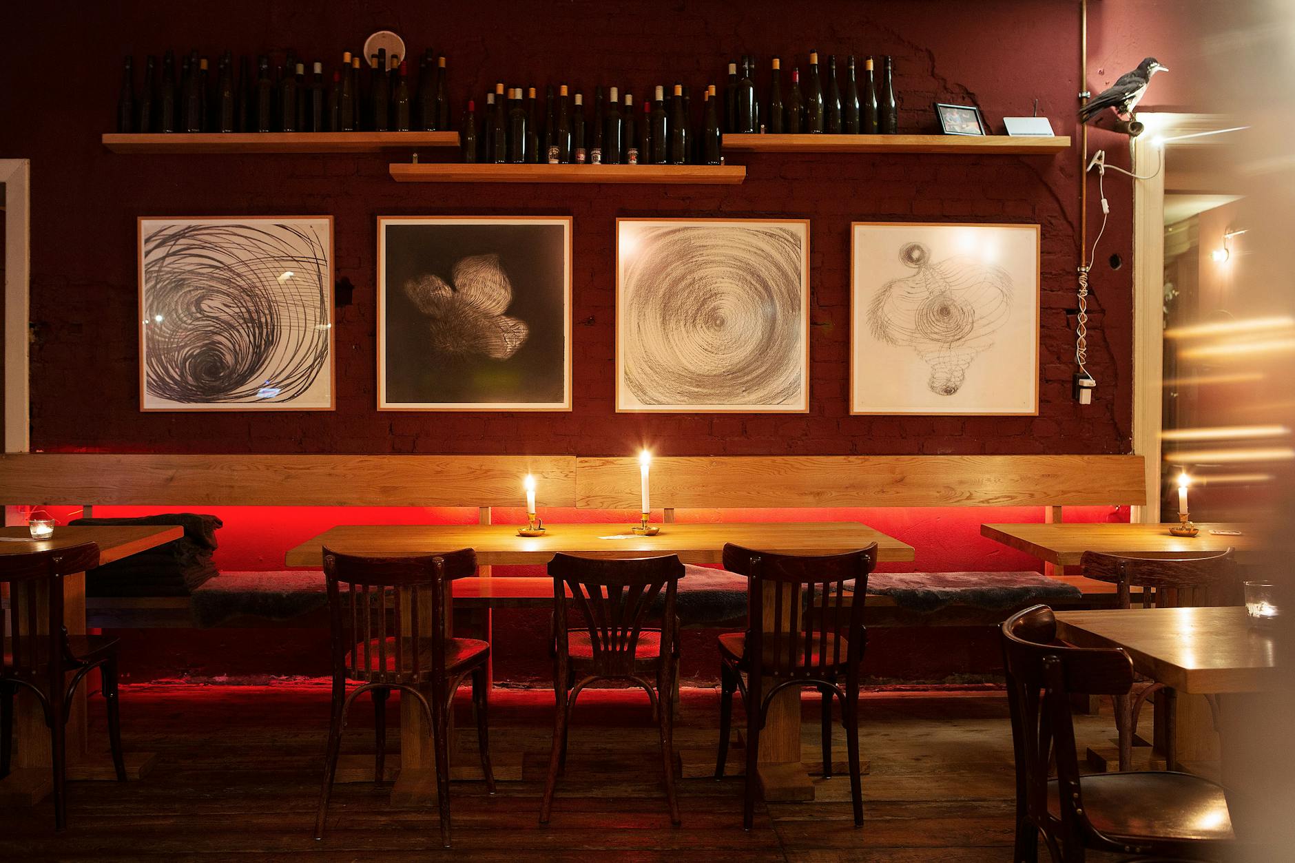 Kunst von Teresa Wiesehöfer, der Frau von Tomasz Dorniak vom Weinverein Kreuzberg.