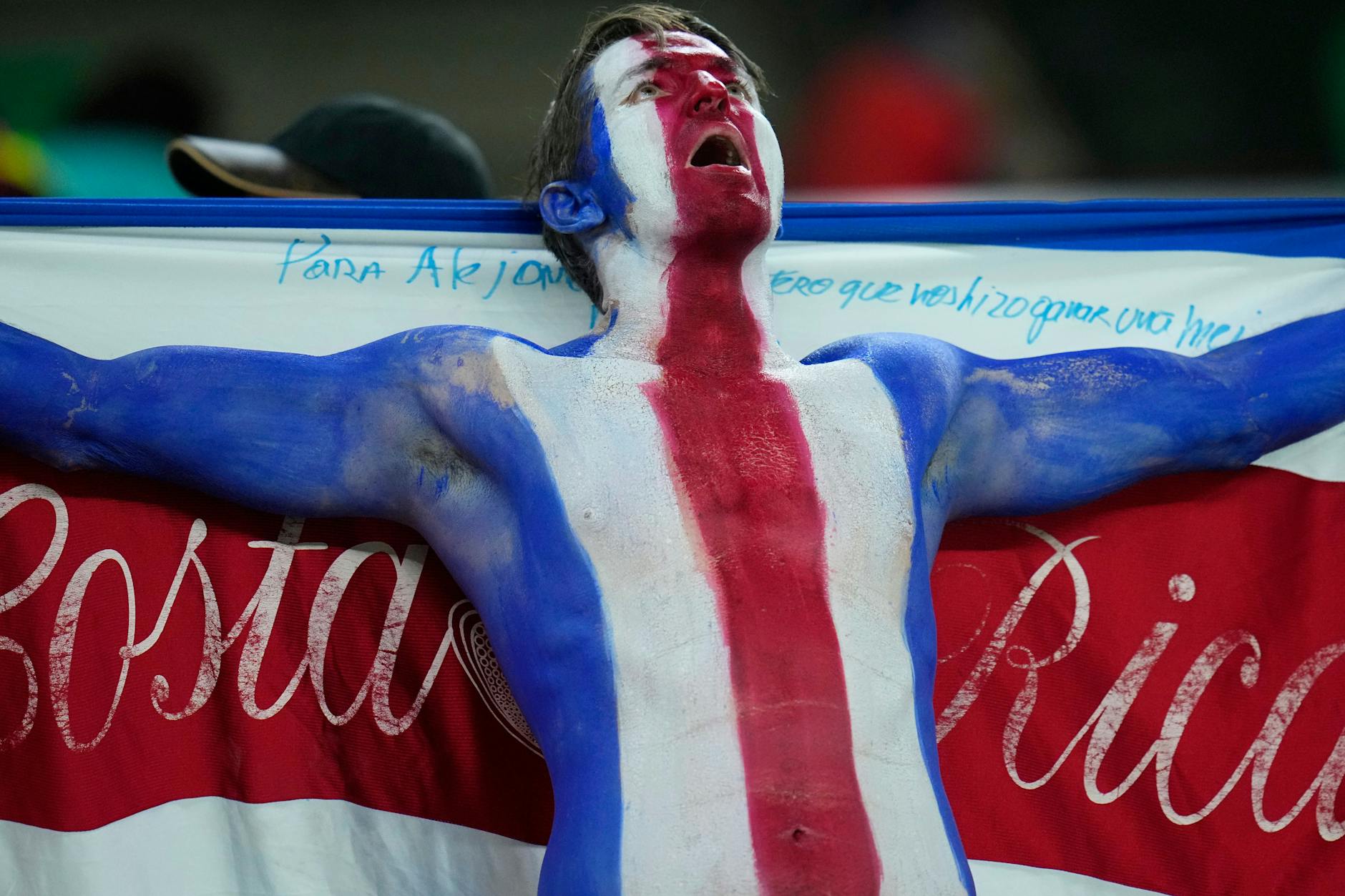 Ein Fan Costa Ricas bei der WM in Katar.