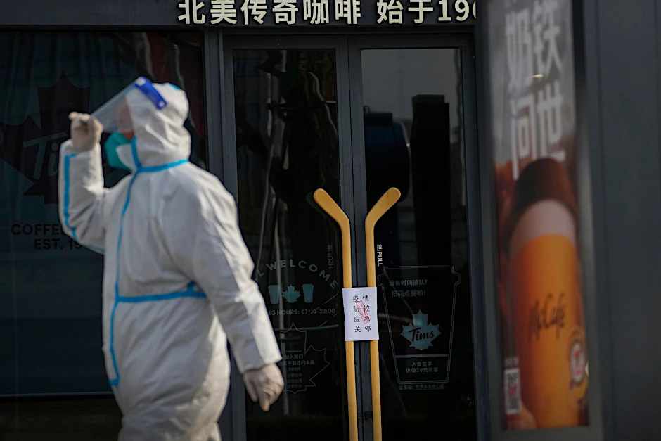In Peking sind Restaurants, Geschäfte und Schulen geschlossen - nur Supermärkte und Märkte haben geöffnet.  