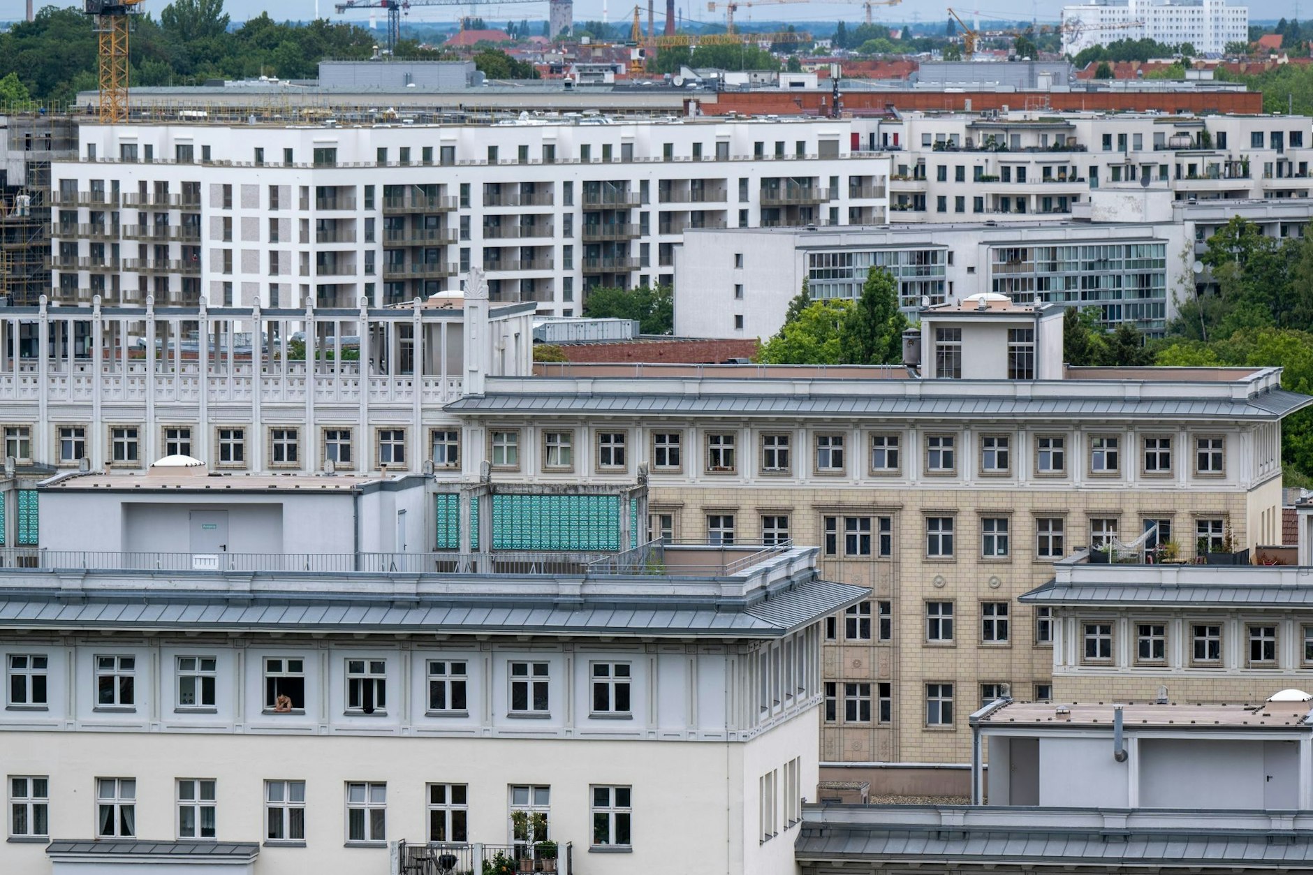 Wohnhäuser in Berlin:&nbsp;Ab Januar müssen sich Vermieter an der CO2-Abgabe beteiligen.