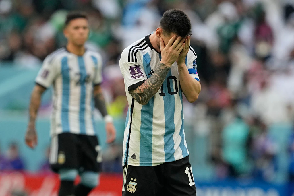 Lionel Messi und Argentinien sportlich mit dem Rücken zur Wand: WM-Aus droht!