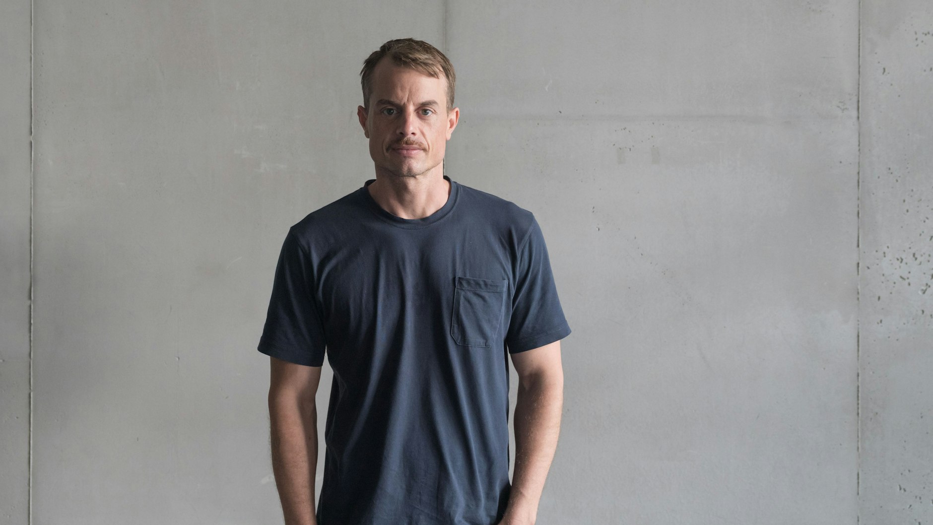 Wijnants lebt in Antwerpen, ist aber jetzt öfter in Berlin.