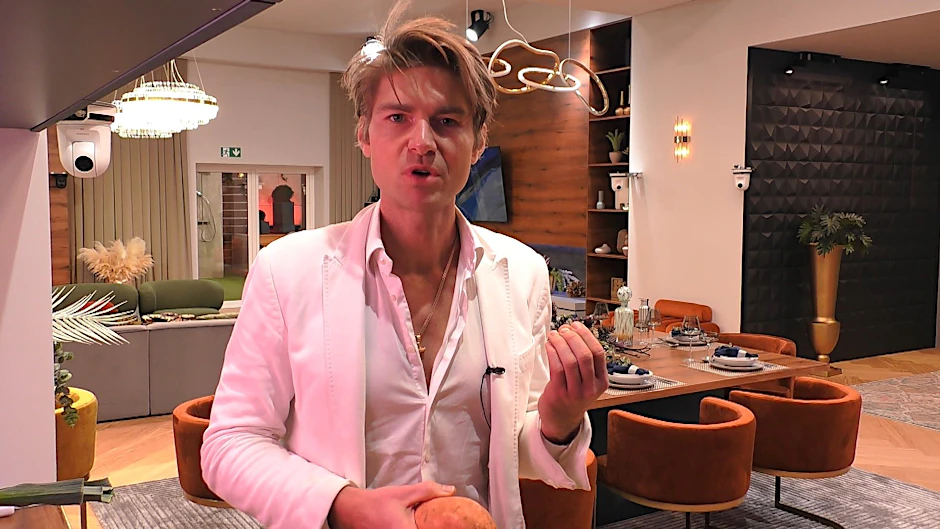 Redet, sprüht, filmt, redet, tanzt, quasselt, sprüht und das 24/7: Jeremy Fragrance