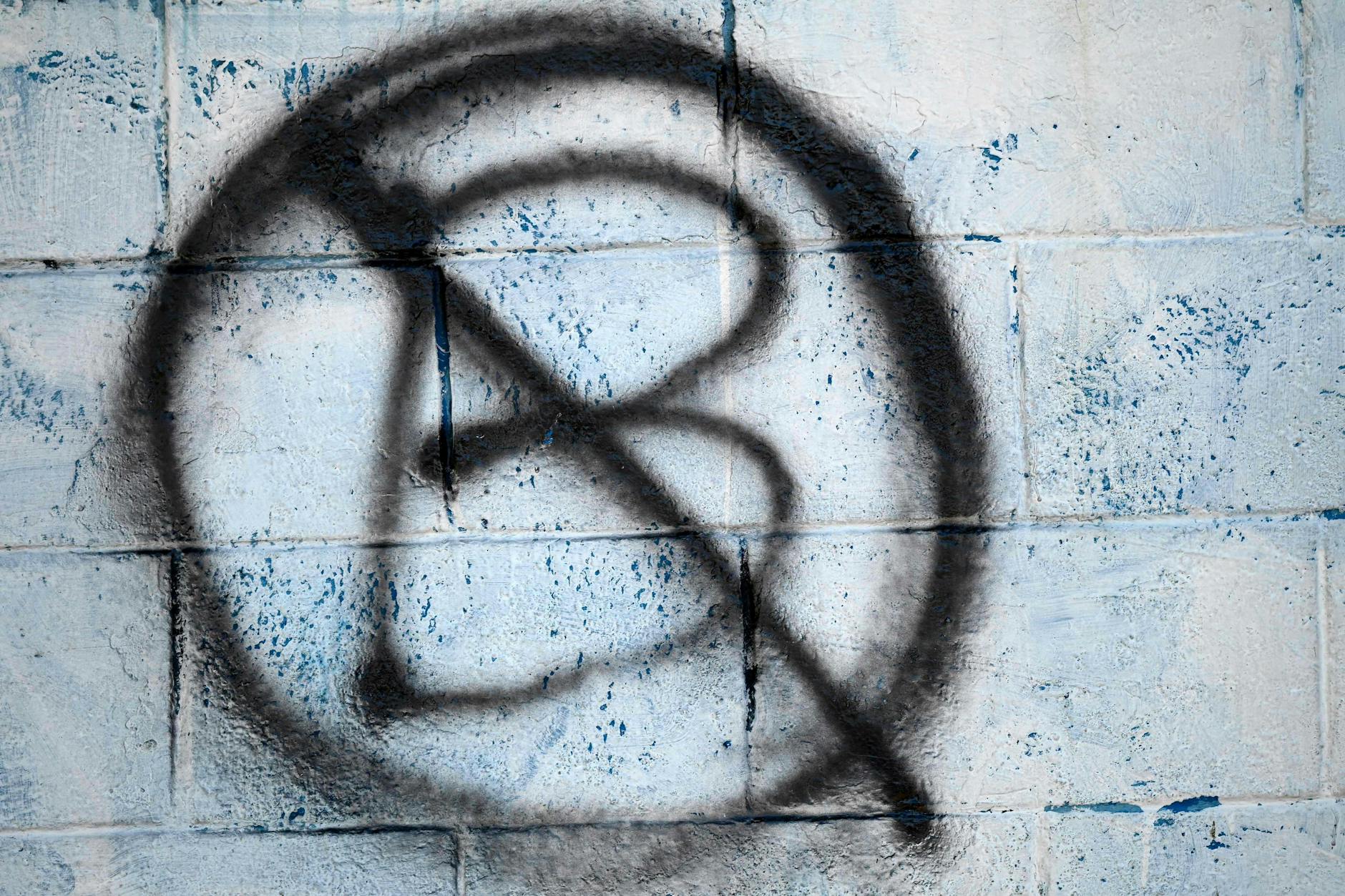 Ein Protest-Graffiti gegen Bitcoin aus San Salvador.