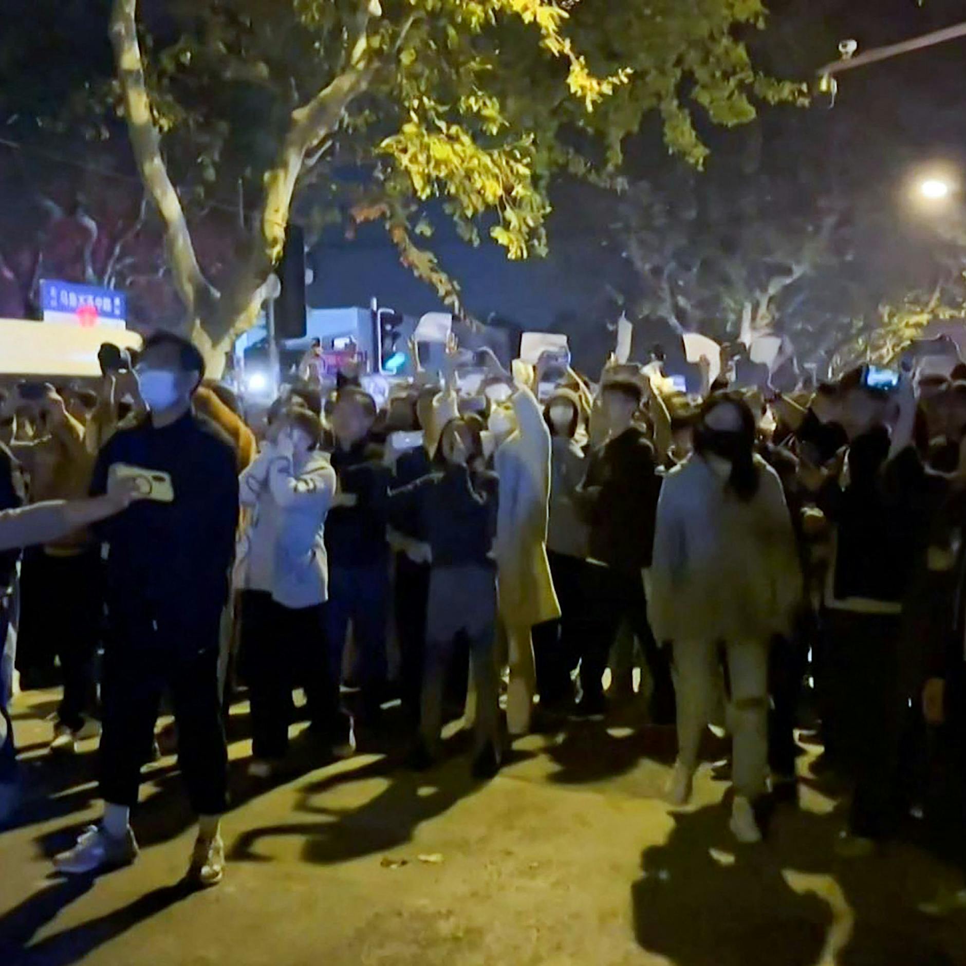 Berichte: Großer Protest an Tsinghua-Universität in China gegen Lockdowns