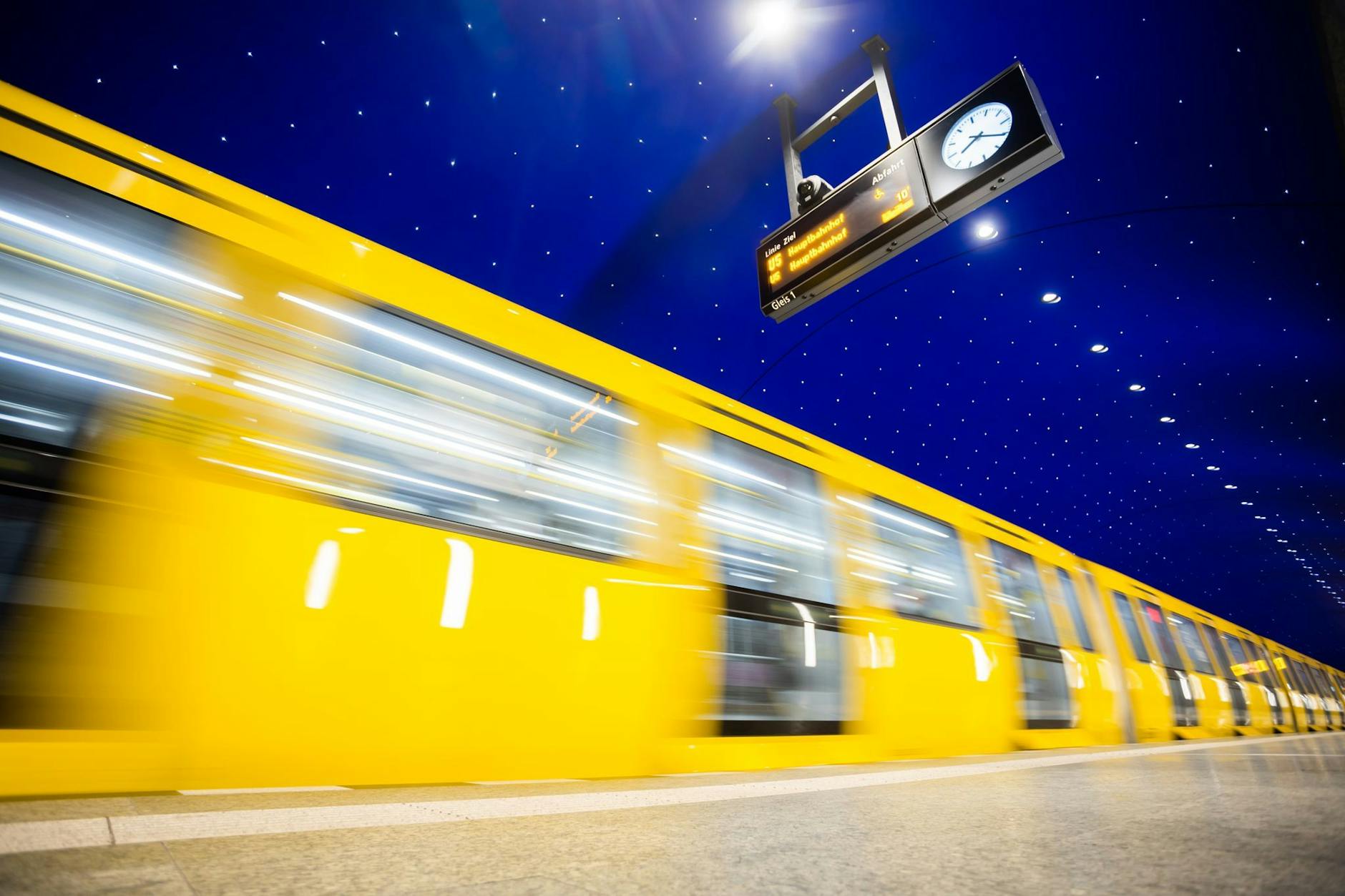 Bis zur Einführung des 49-Euro-Tickets könnte es laut EVG noch bis Anfang April dauern.