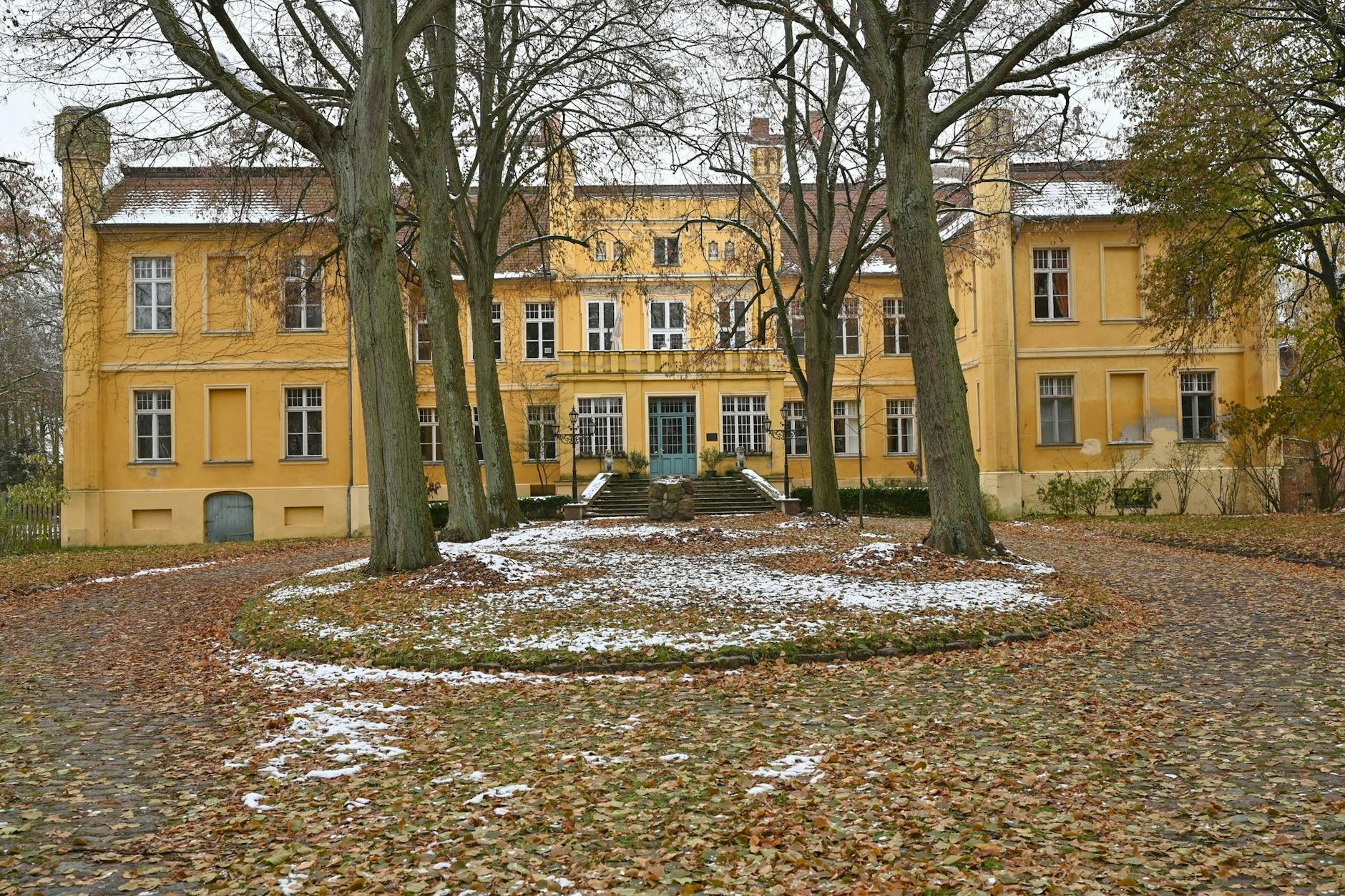 Schloss Wartin soll wieder ein Teil des Ortes werden. Ein Schritt dort hin wird am 3. Adventswochenende (10. und 11. Dezember) ein Adventsmarkt im Schlosshof und im großen Saal sein.