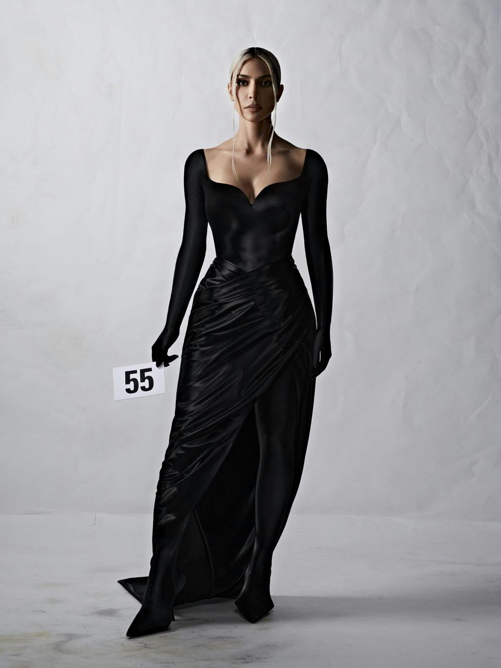 Kim Kardashian modelte für die diesjährige Balenciaga-Couture-Show.