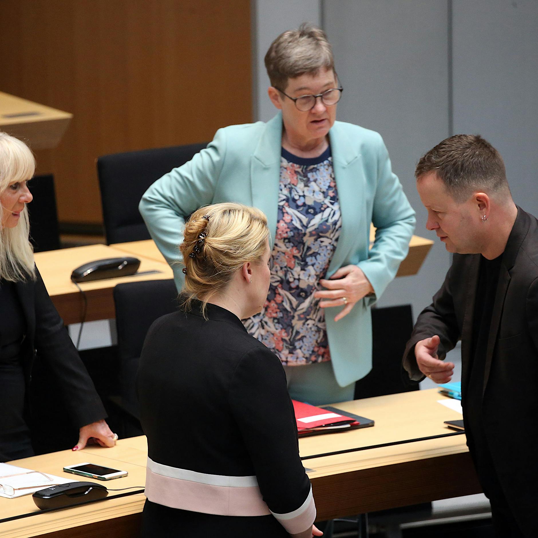 Berliner Feuerwehr wütend auf Ulrike Gote und Iris Spranger