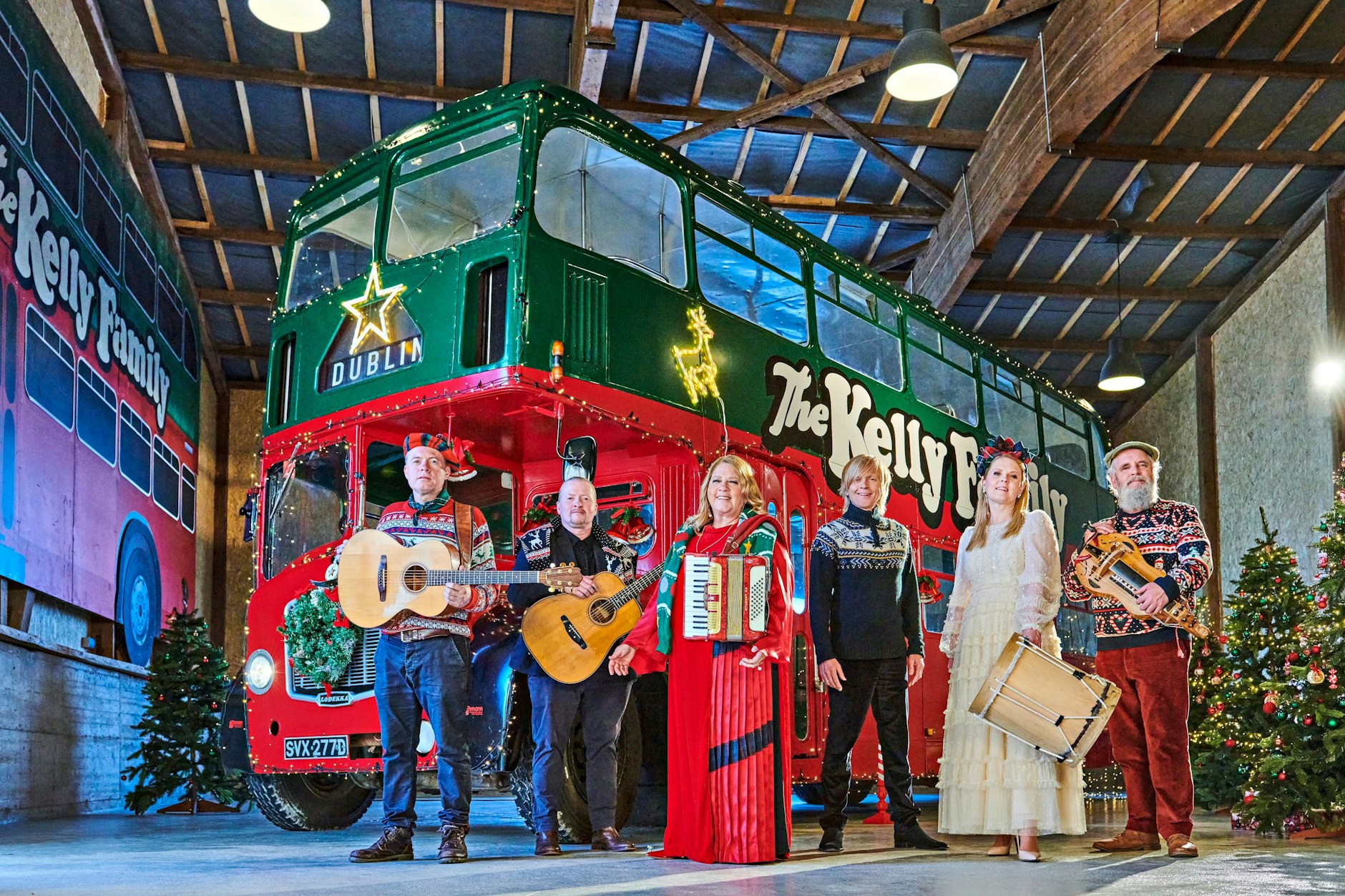 Die Kelly Family feiert ihre Weihnachtssause.