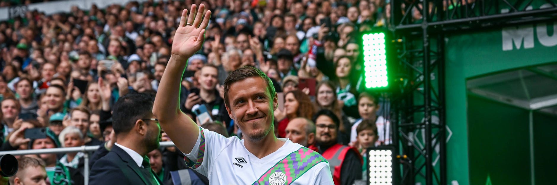 Macht beim Abschied winke, winke: Max Kruse verlässt den VfL Wolfsburg.