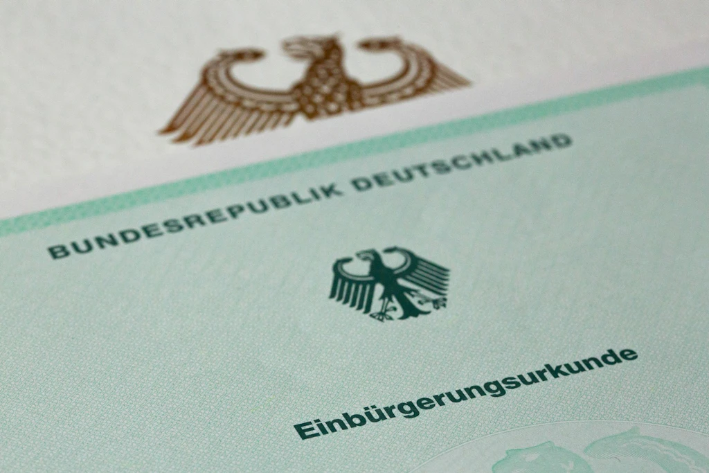 Schnelle Einbürgerung: Union und FDP kritisieren Staatsbürgerschafts-Pläne
