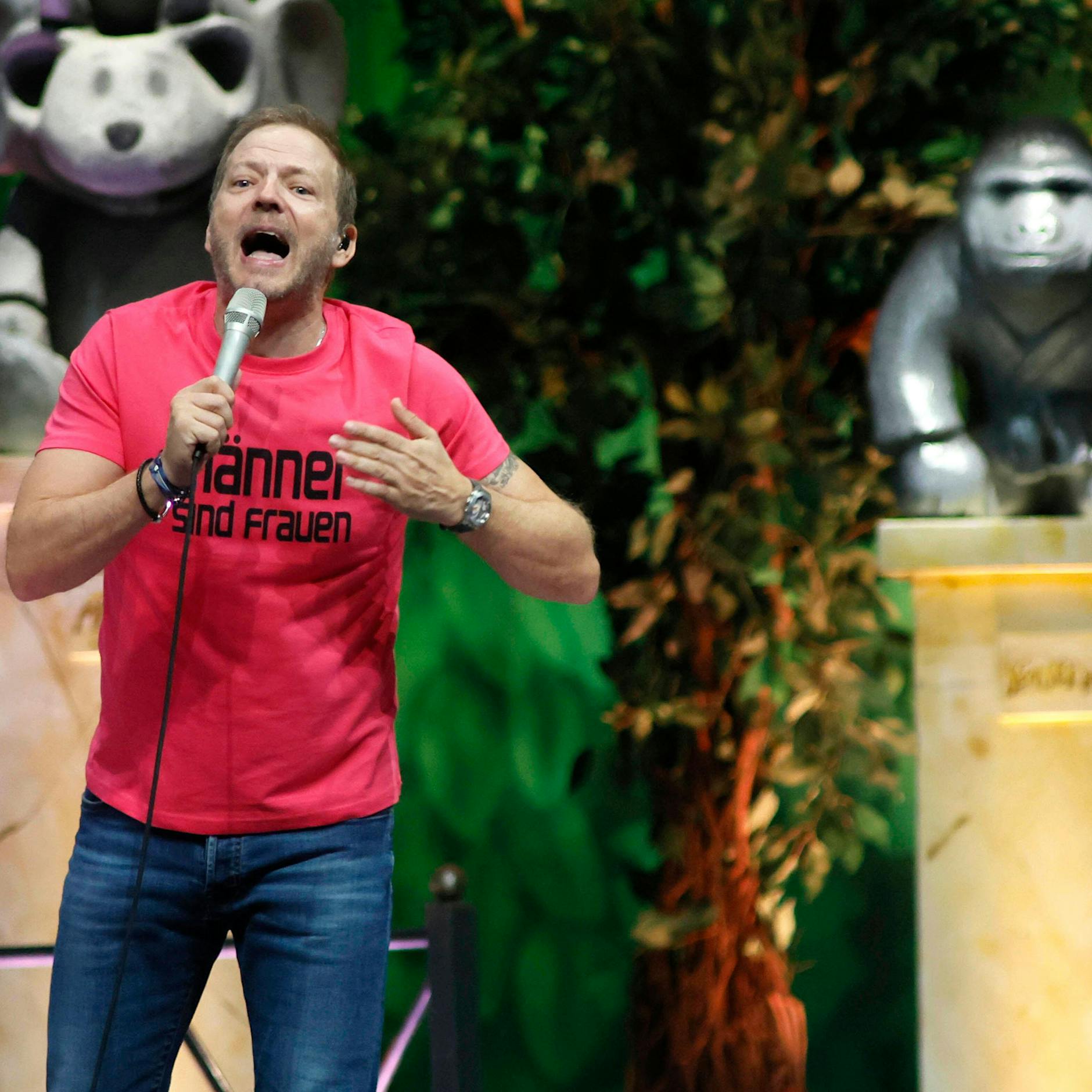 Medizinischer Notfall: Mario Barth bricht Show ab – doch von der Feuerwehr hagelt es heftige Kritik