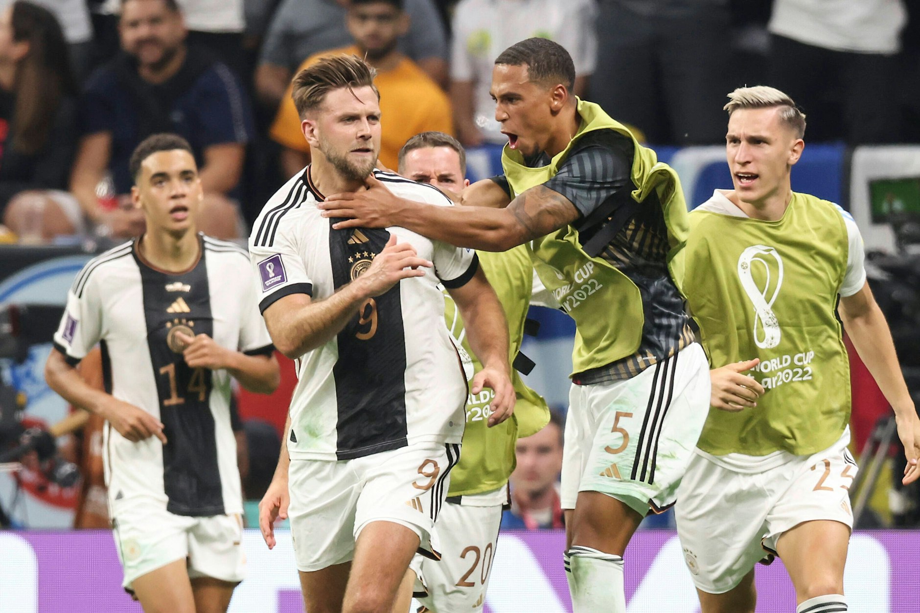 Niclas Füllkrug traf gegen Spanien bei der WM zum 1:1, rettete Deutschland einen Punkt und sorgte bei seinem DFB-Kollegen für Ektase.&nbsp;