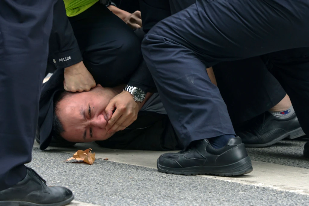 Corona-Proteste: Wie der Westen auf die Gewalt in China reagiert
