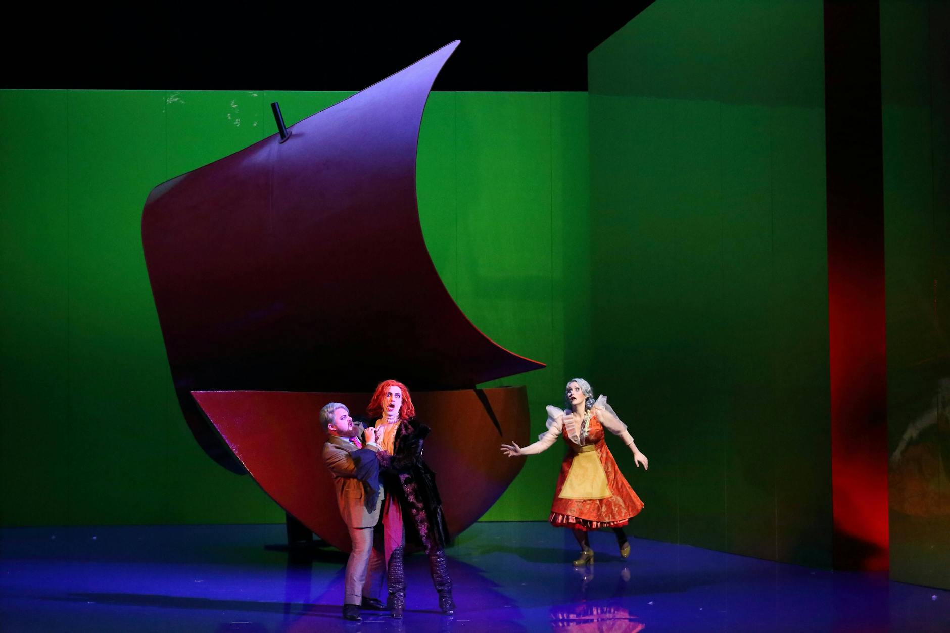 Der fliegende Holländer in der Komischen Oper Berlin. Romantische Oper in drei Aufzügen von Richard Wagner. 