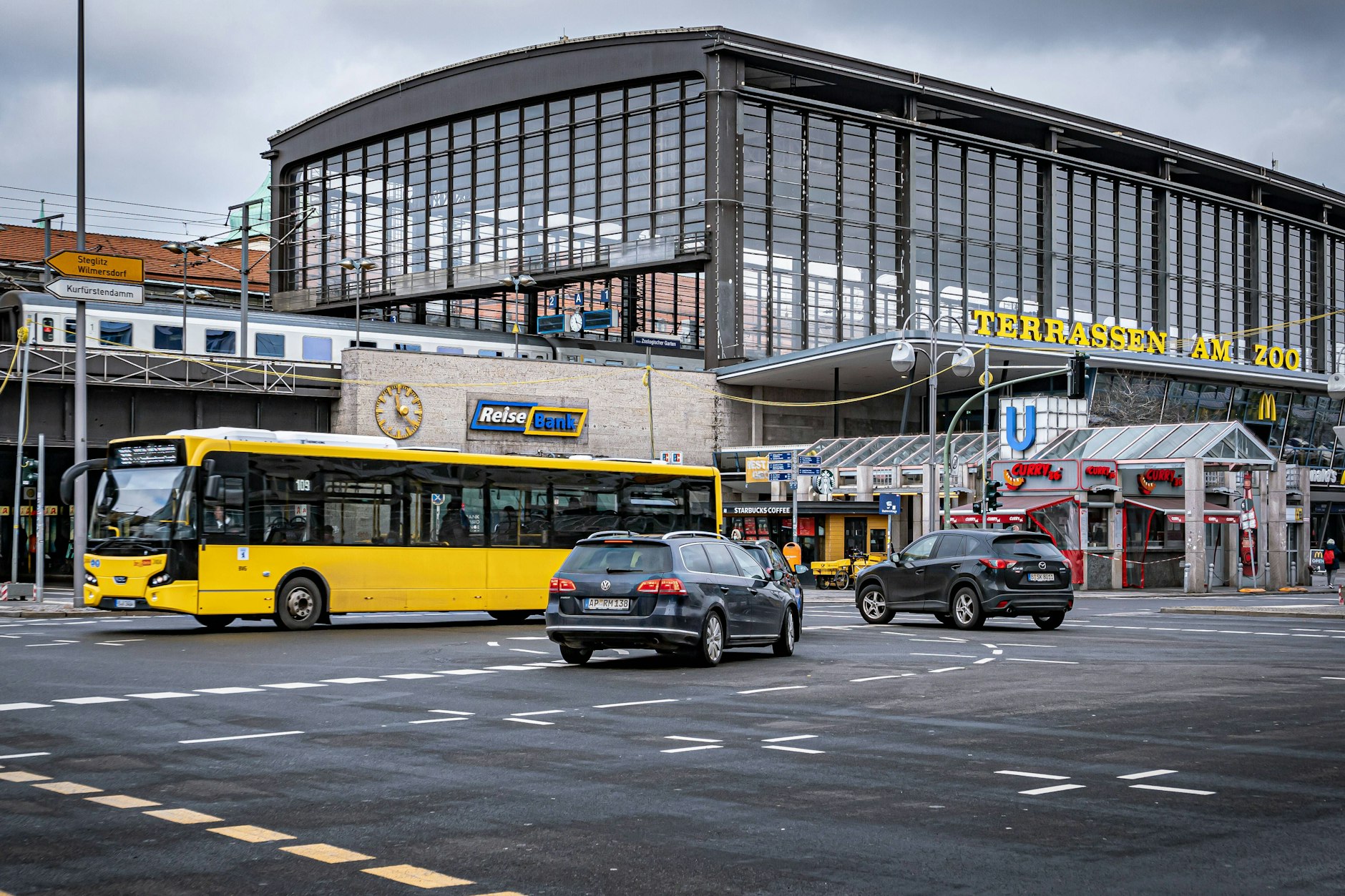 Der Berliner Bahnhof Zoologischer Garten zählt zu den weniger glanzvollen Orten der Hauptstadt.