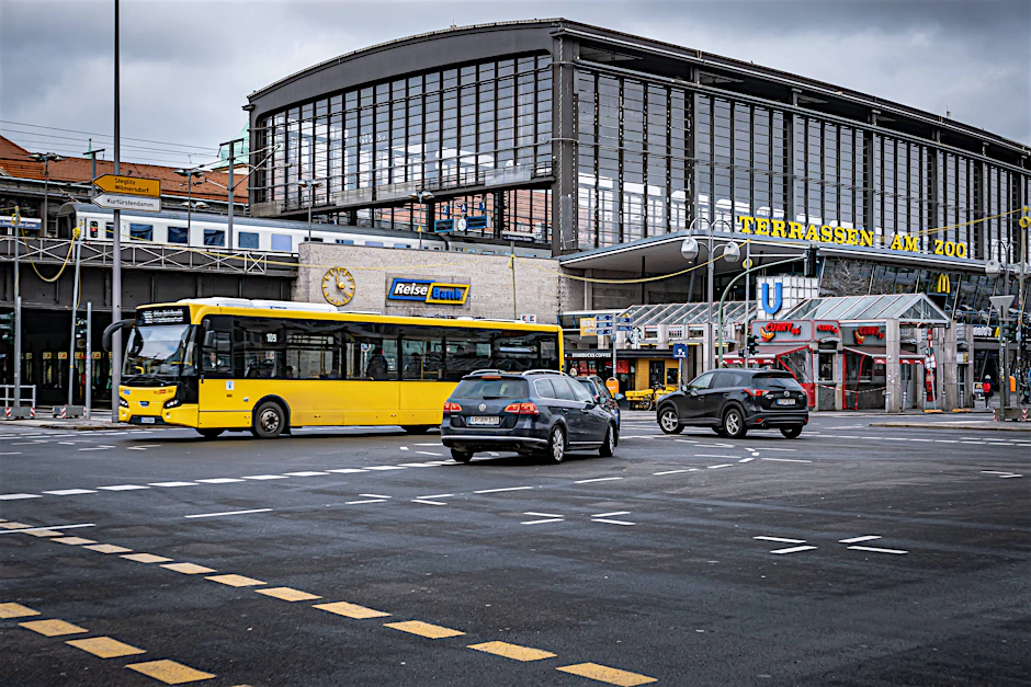 Der Berliner Bahnhof Zoologischer Garten zählt zu den weniger glanzvollen Orten der Hauptstadt.