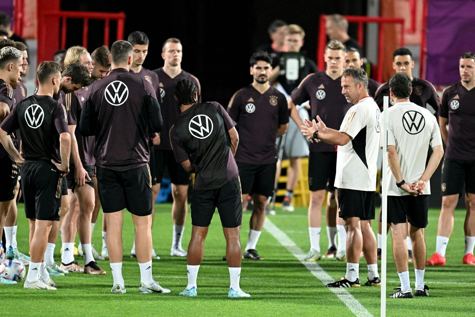 Beim Training des DFB-Teams fehlten drei Akteure. 