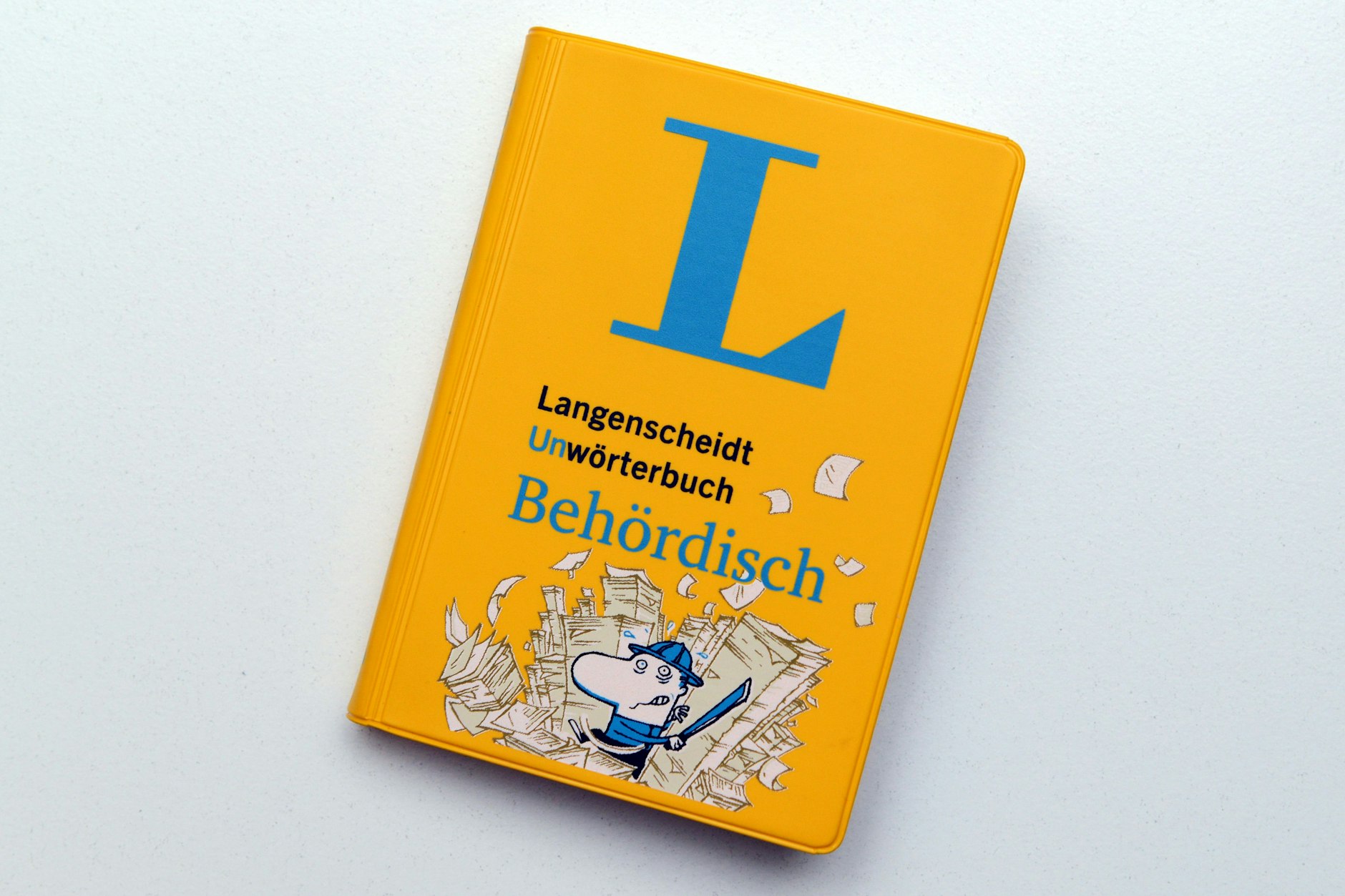 Inzwischen gibt es sogar Wörterbücher für Amtsdeutsch und Behördisch.