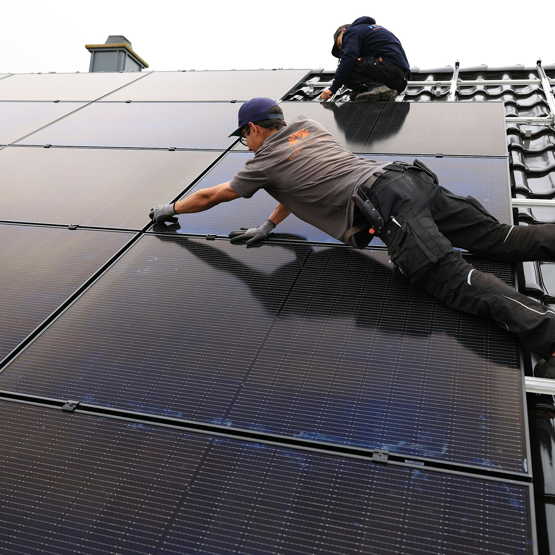 Für die Energiewende braucht Deutschland 216.000 Fachkräfte – und sucht diese verstärkt im Ausland