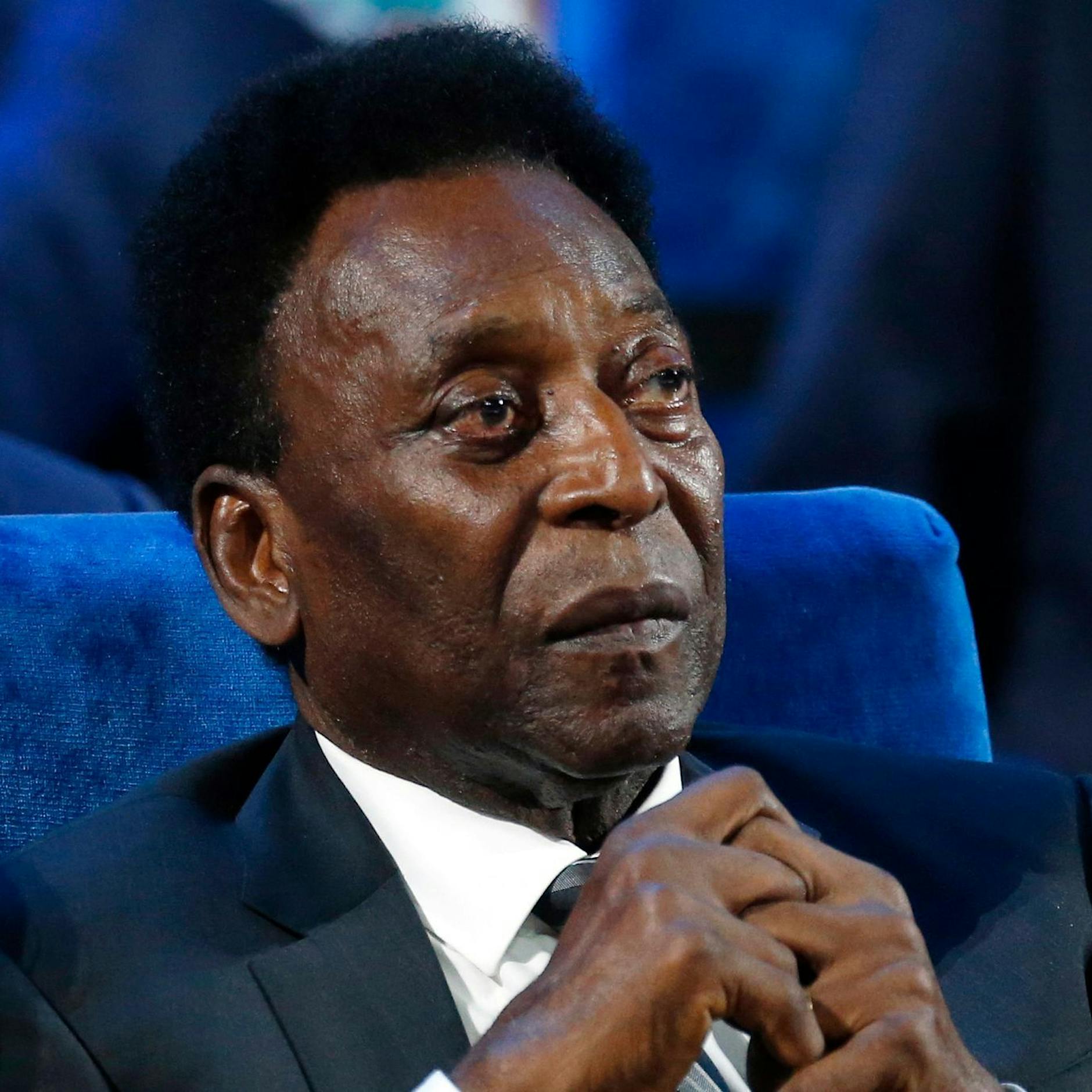 Brasilien zittert um Pelé! Die Jahrtausend-Legende ist nach Krebstherapie wieder im Krankenhaus