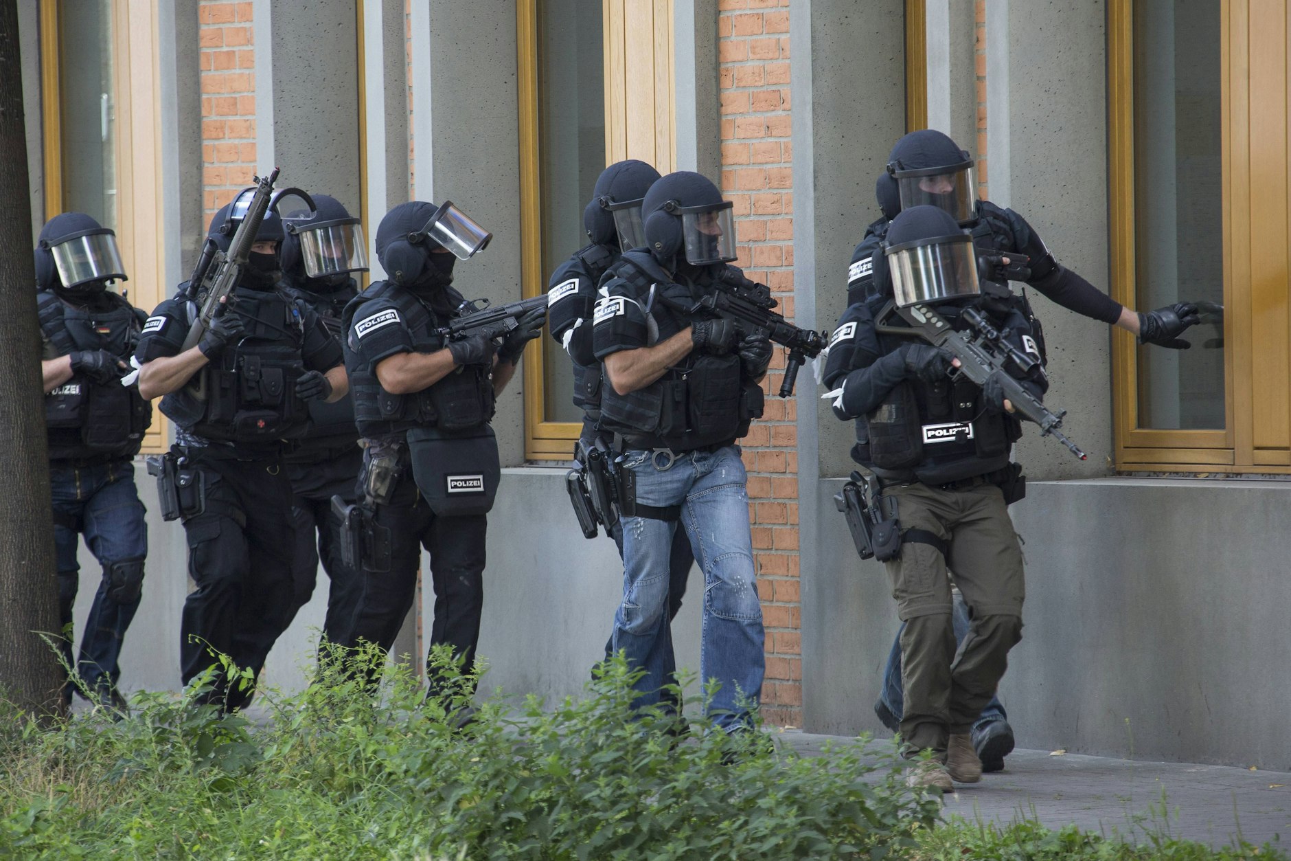 Auch das SEK war im Einsatz, unter anderem, weil der Einsatz auch einem Waffenbesitzer galt. (Symbolbild)