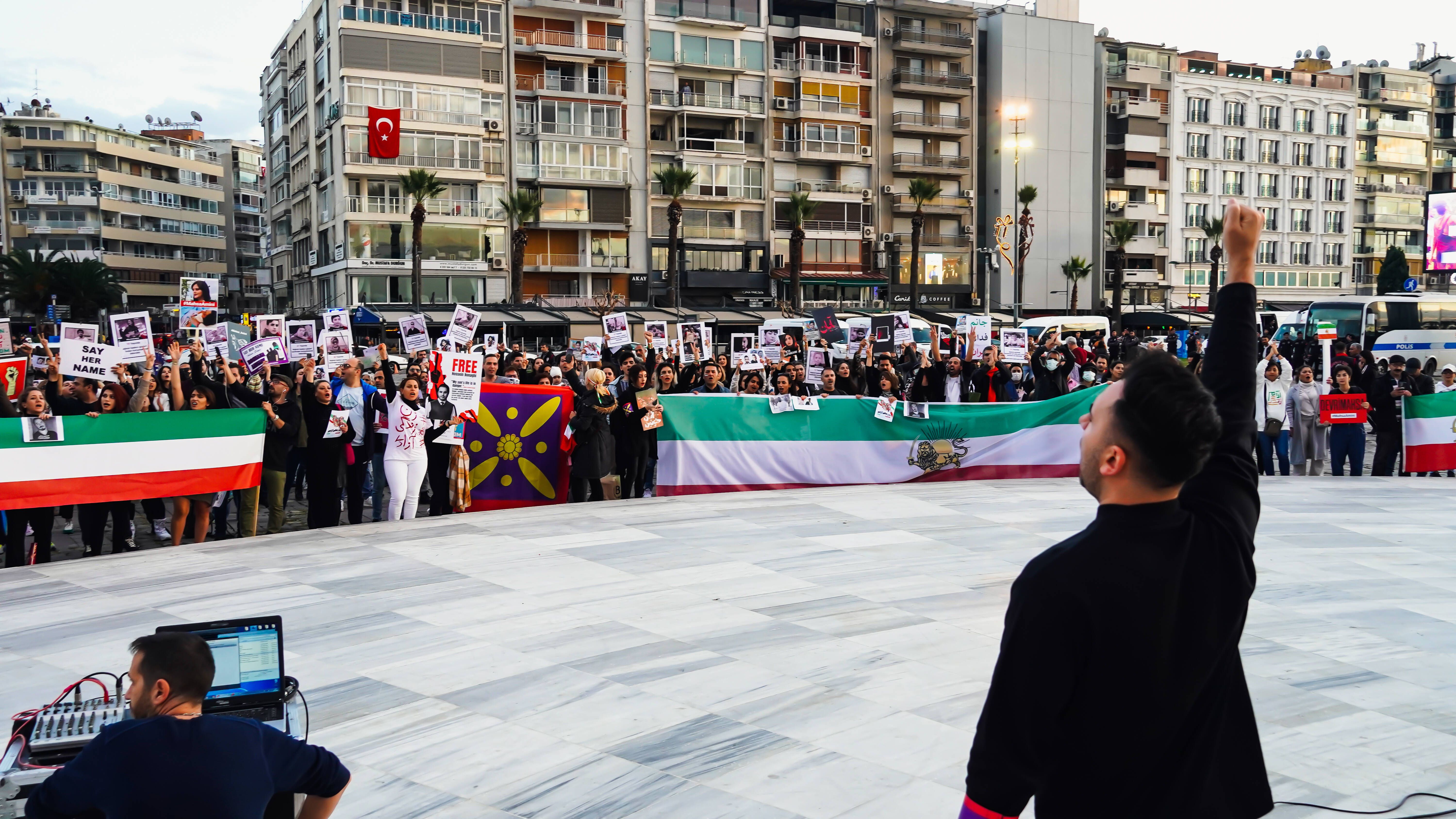 WM-Horror: Irans Polizei erschießt guten Freund eines Nationalspielers – der findet deutliche Worte für das Mullah-Regime